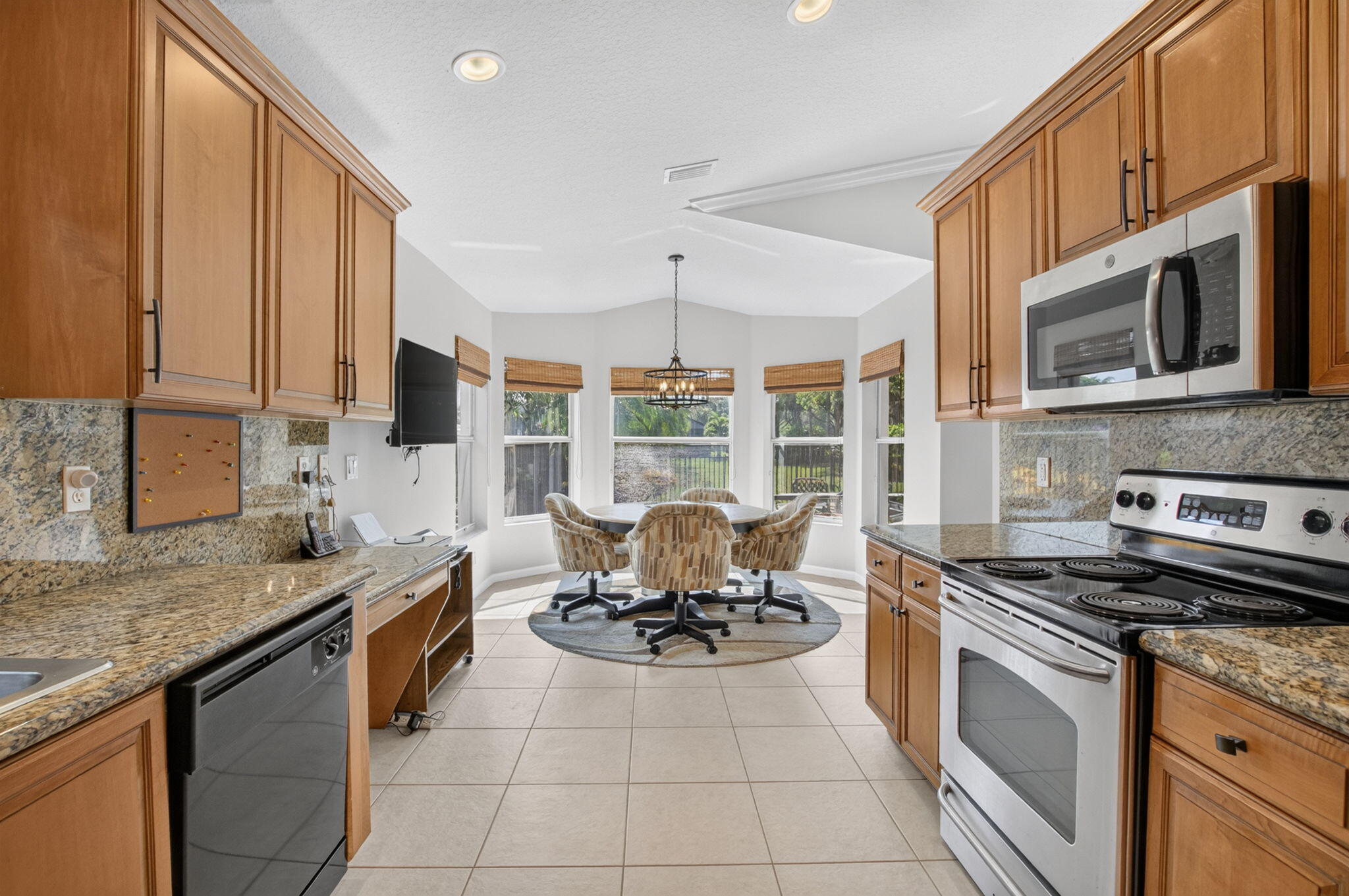 VALENCIA PALMS 4 - Residential