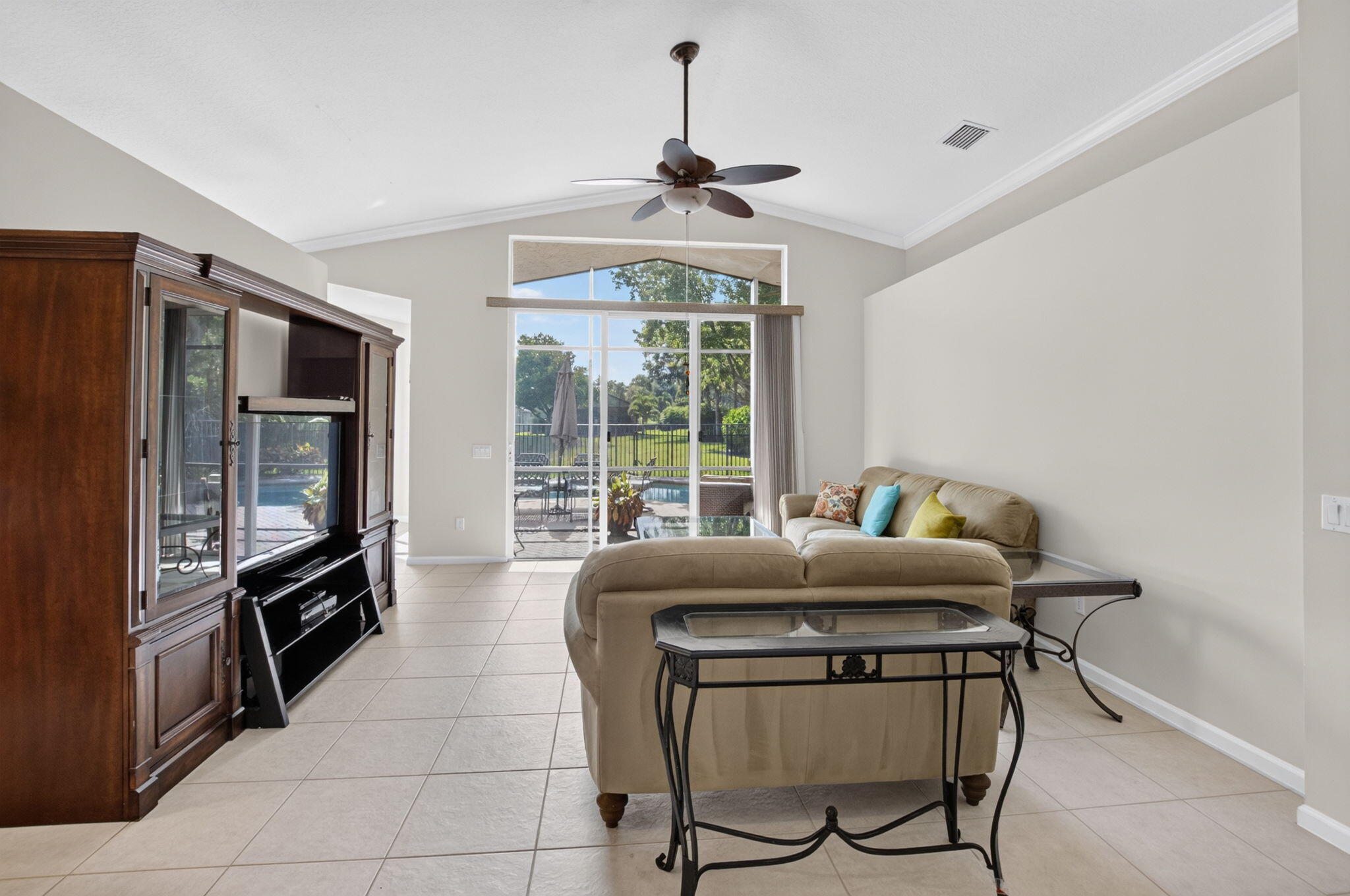 VALENCIA PALMS 4 - Residential