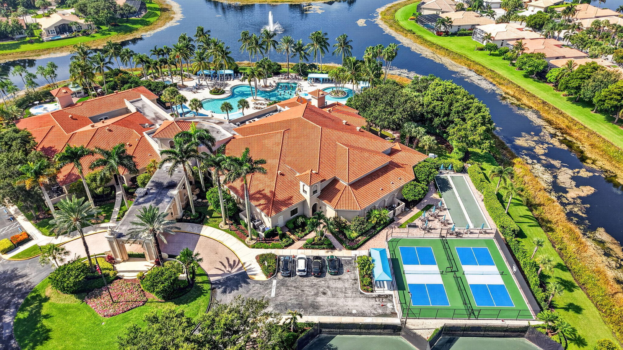 VALENCIA PALMS 4 - Residential