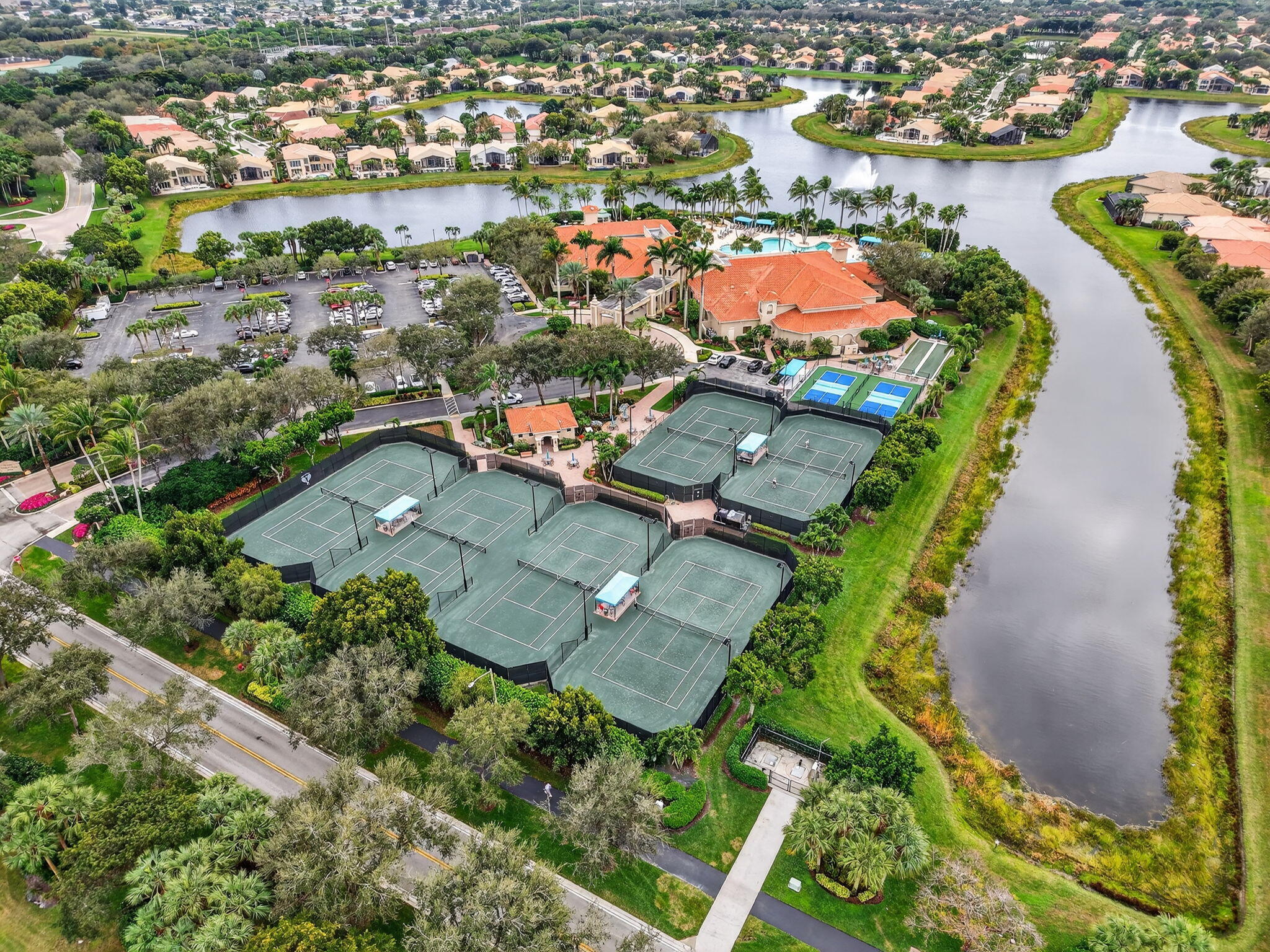 VALENCIA PALMS 4 - Residential