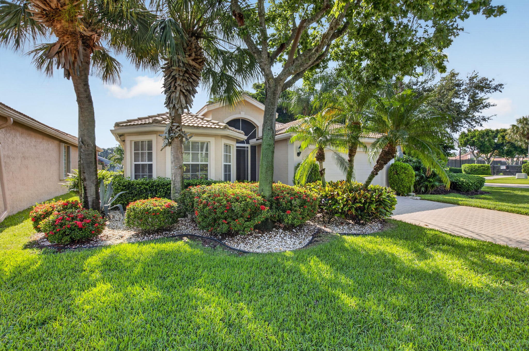 VALENCIA PALMS 4 - Residential