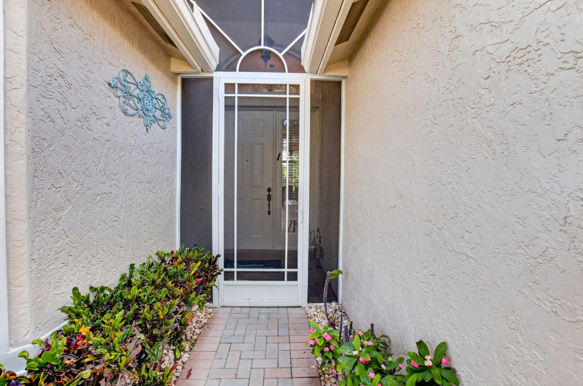 VALENCIA PALMS 4 - Residential