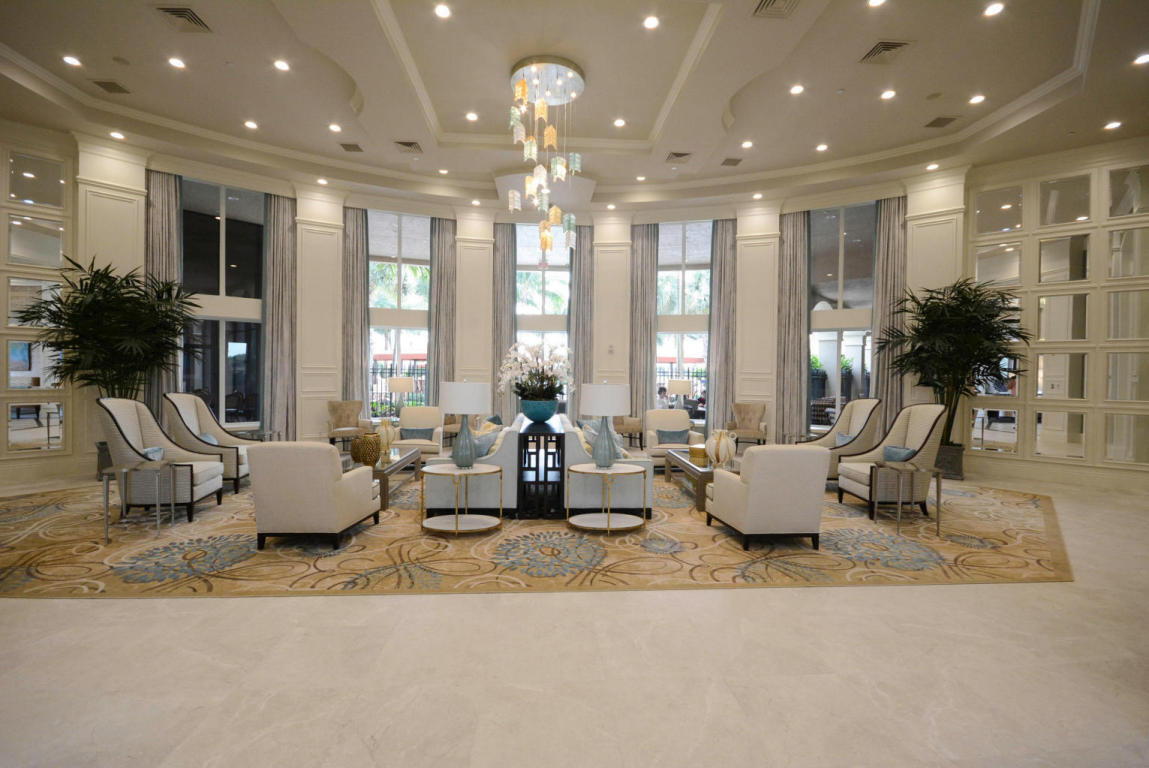 VALENCIA PALMS 4 - Residential