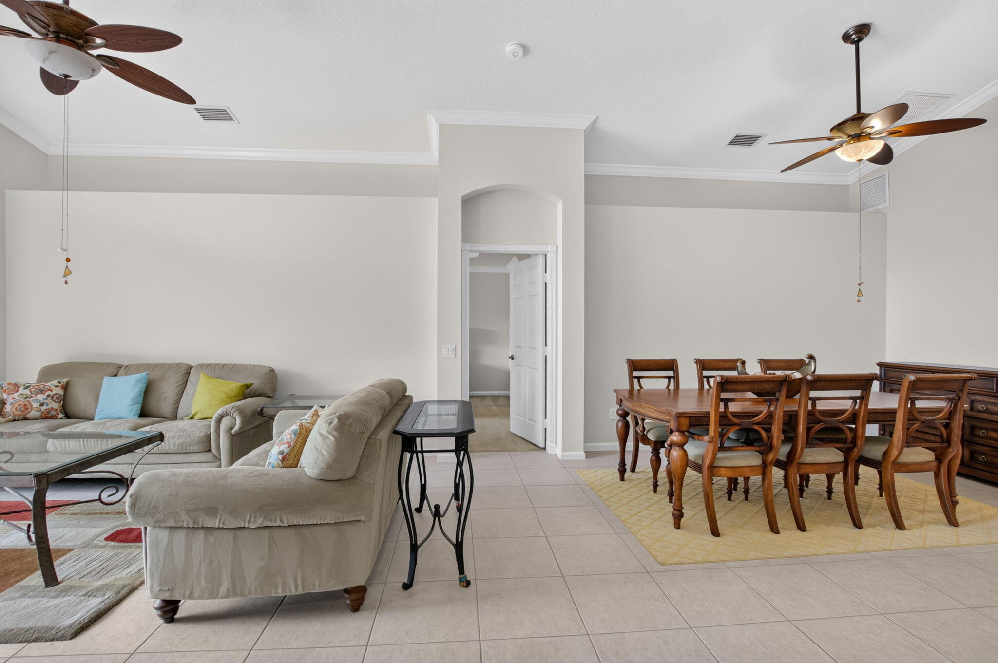 VALENCIA PALMS 4 - Residential