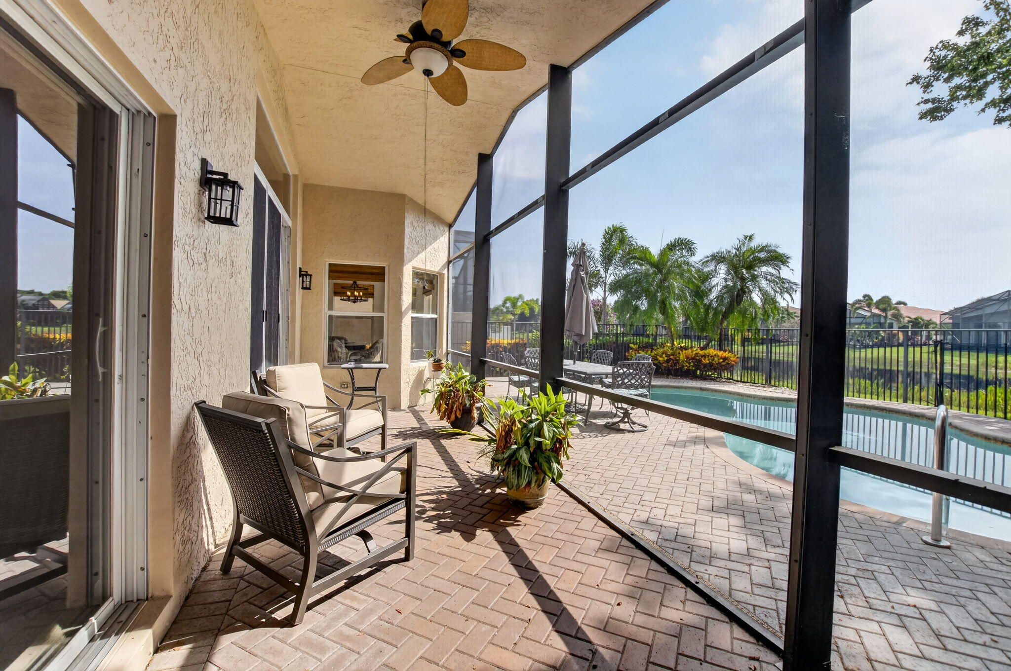 VALENCIA PALMS 4 - Residential