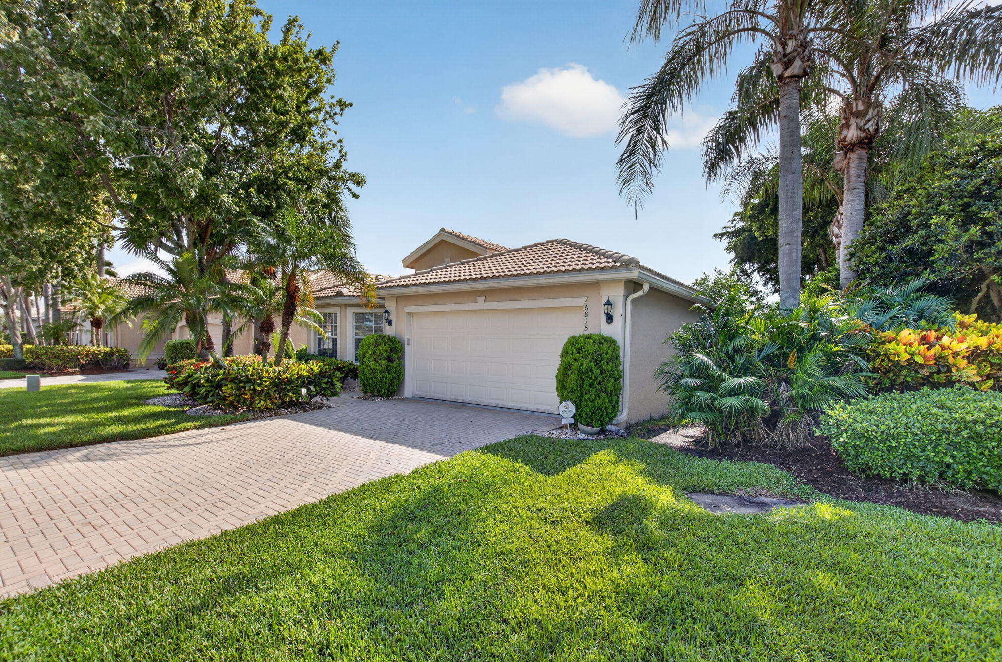 VALENCIA PALMS 4 - Residential