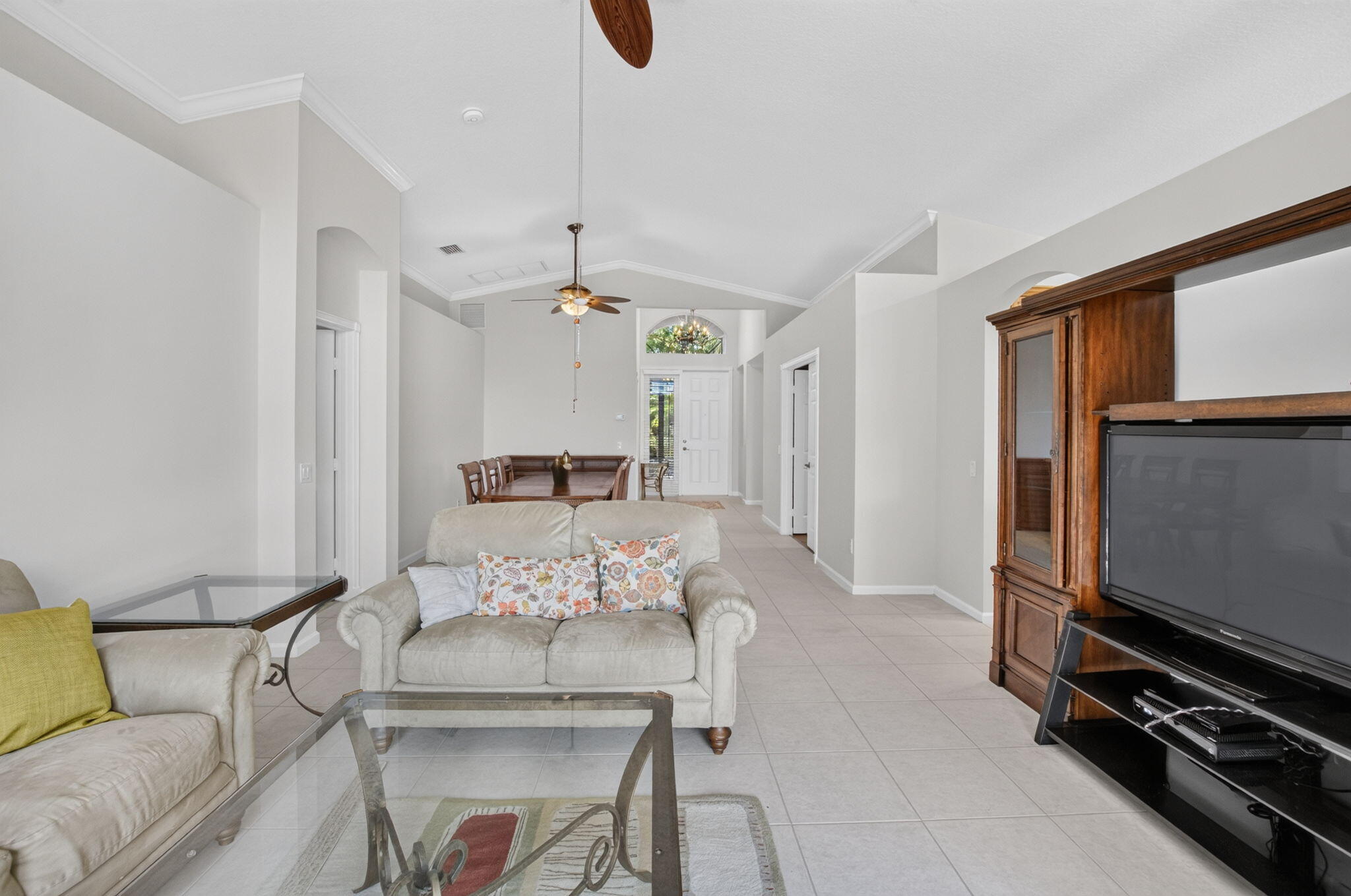 VALENCIA PALMS 4 - Residential