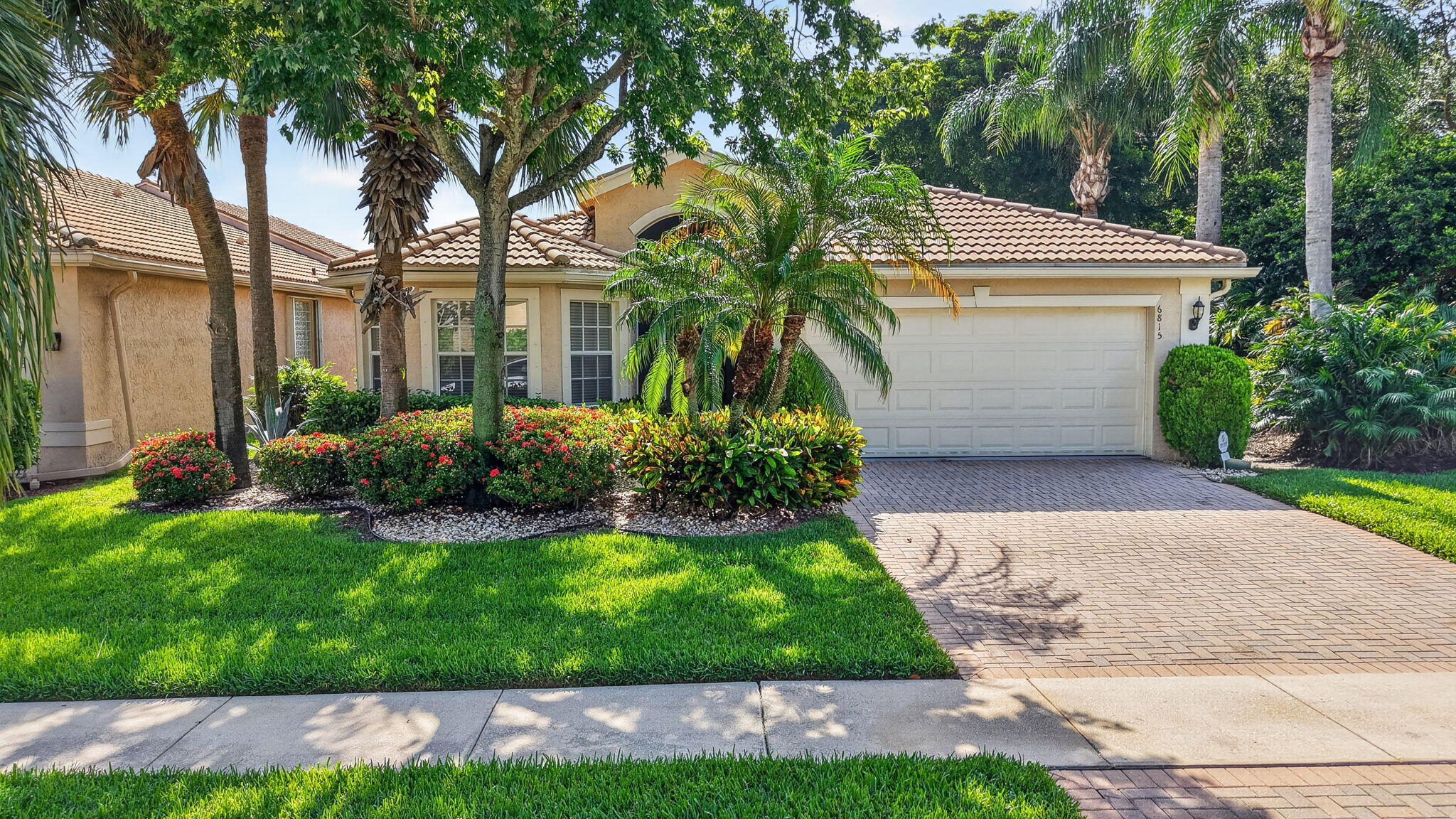 VALENCIA PALMS 4 - Residential