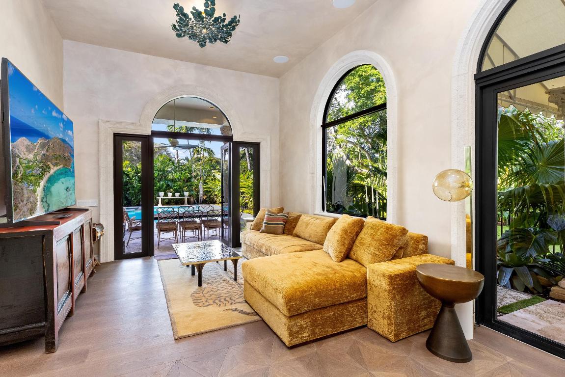 ADDISON ESTATES - Residential
