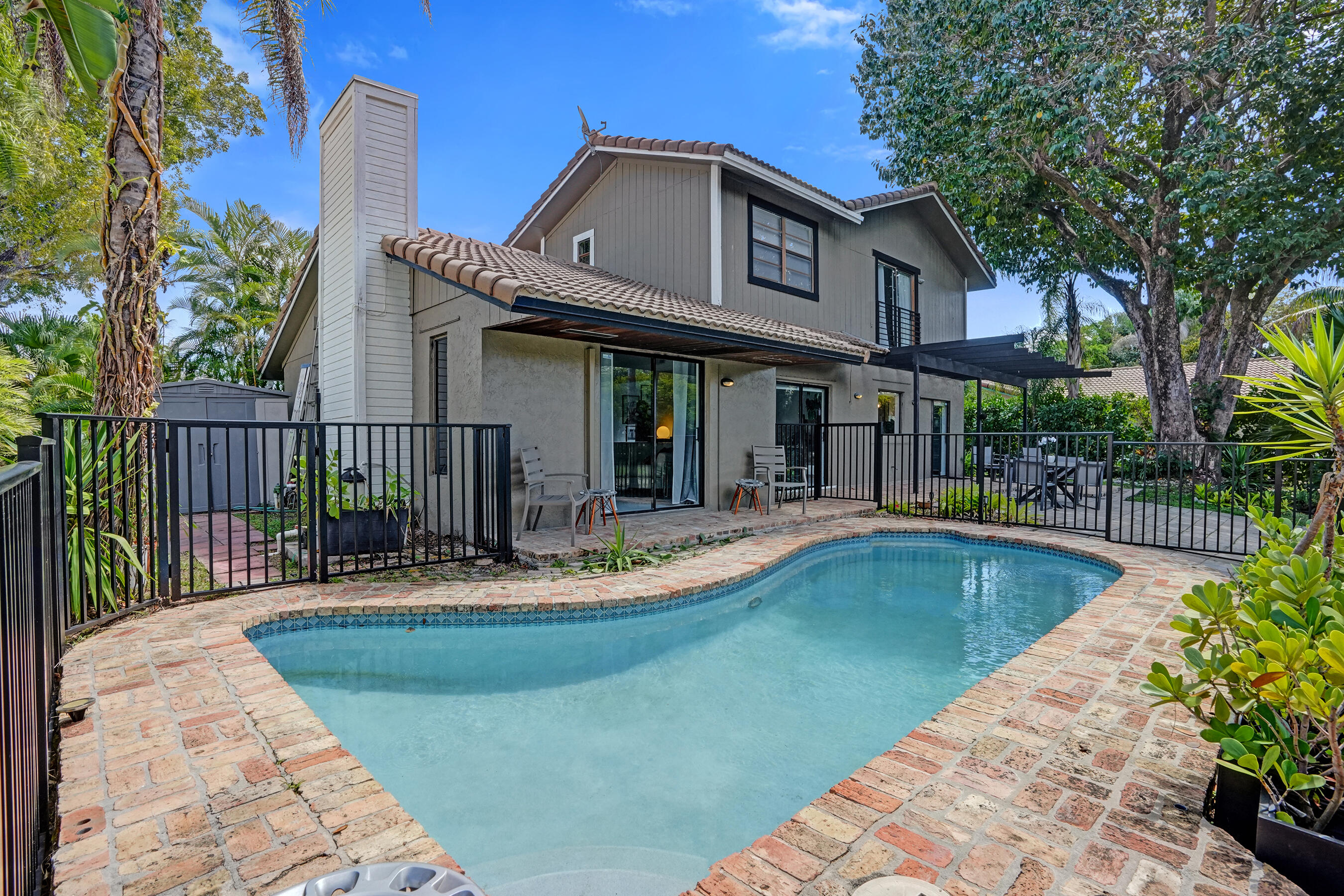 Welcome to this beautifully updated 4-bedroom, 2.5-bath home nestled in one of the area's most sought-after neighborhoods with no HOA. Inside, you'll find a comfortable and well-designed layout with tasteful updates throughout, offering the perfect blend of style and functionality. Step outside to enjoy your private backyard retreat featuring a pool and canal views, creating a great space for relaxing or entertaining. Conveniently located near top-rated schools, shopping, dining, and parks. The sellers are also offering a concession toward the buyer's closing costs, adding even more value to an already outstanding property.