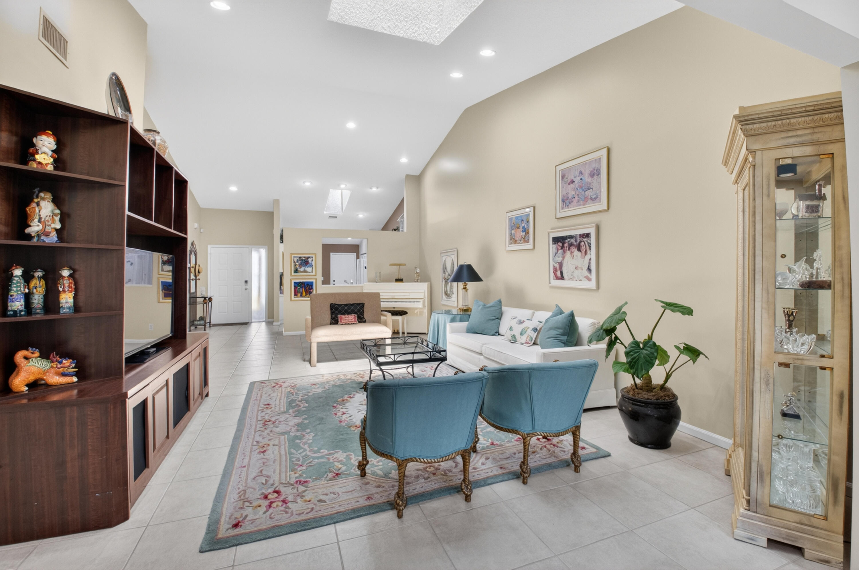 CORAL LAKES V - Residential