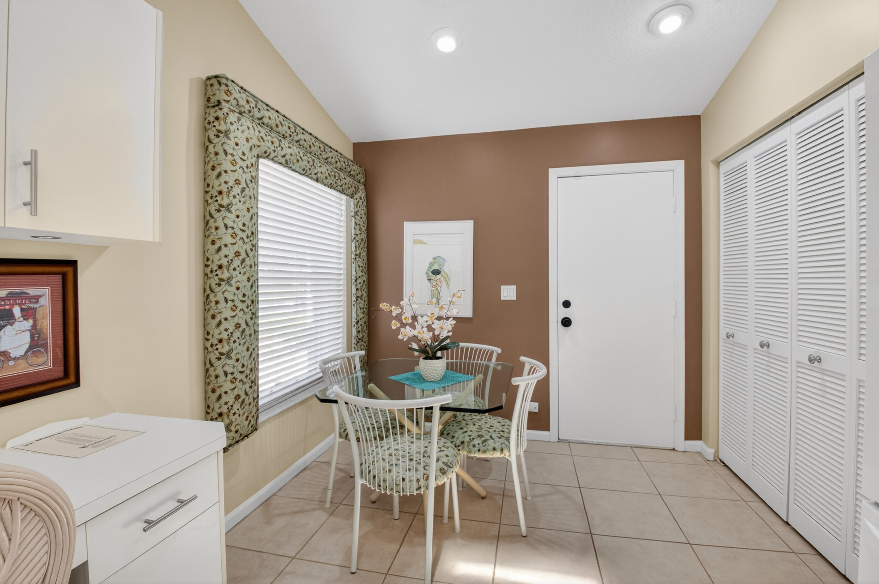 CORAL LAKES V - Residential