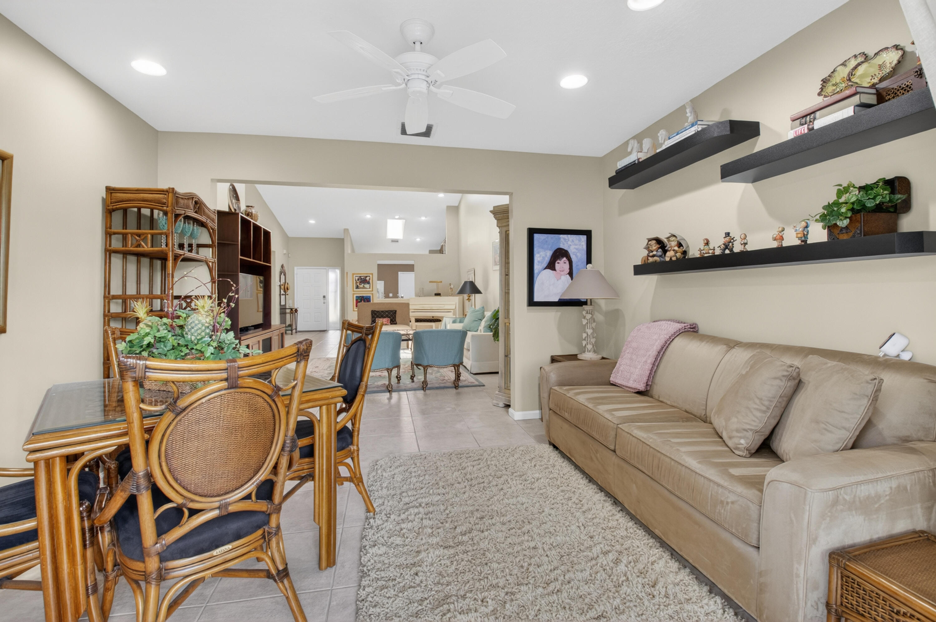 CORAL LAKES V - Residential