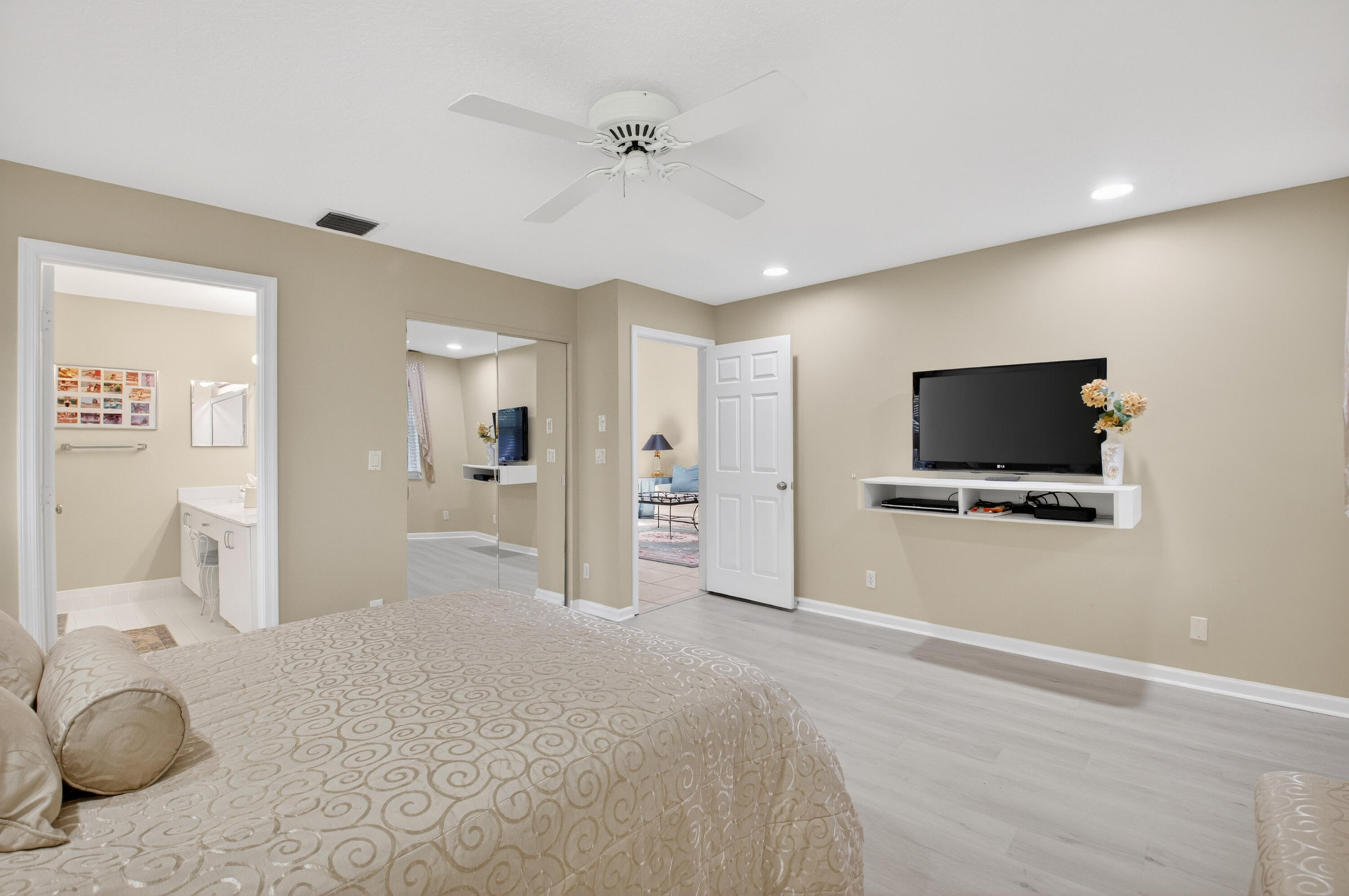 CORAL LAKES V - Residential