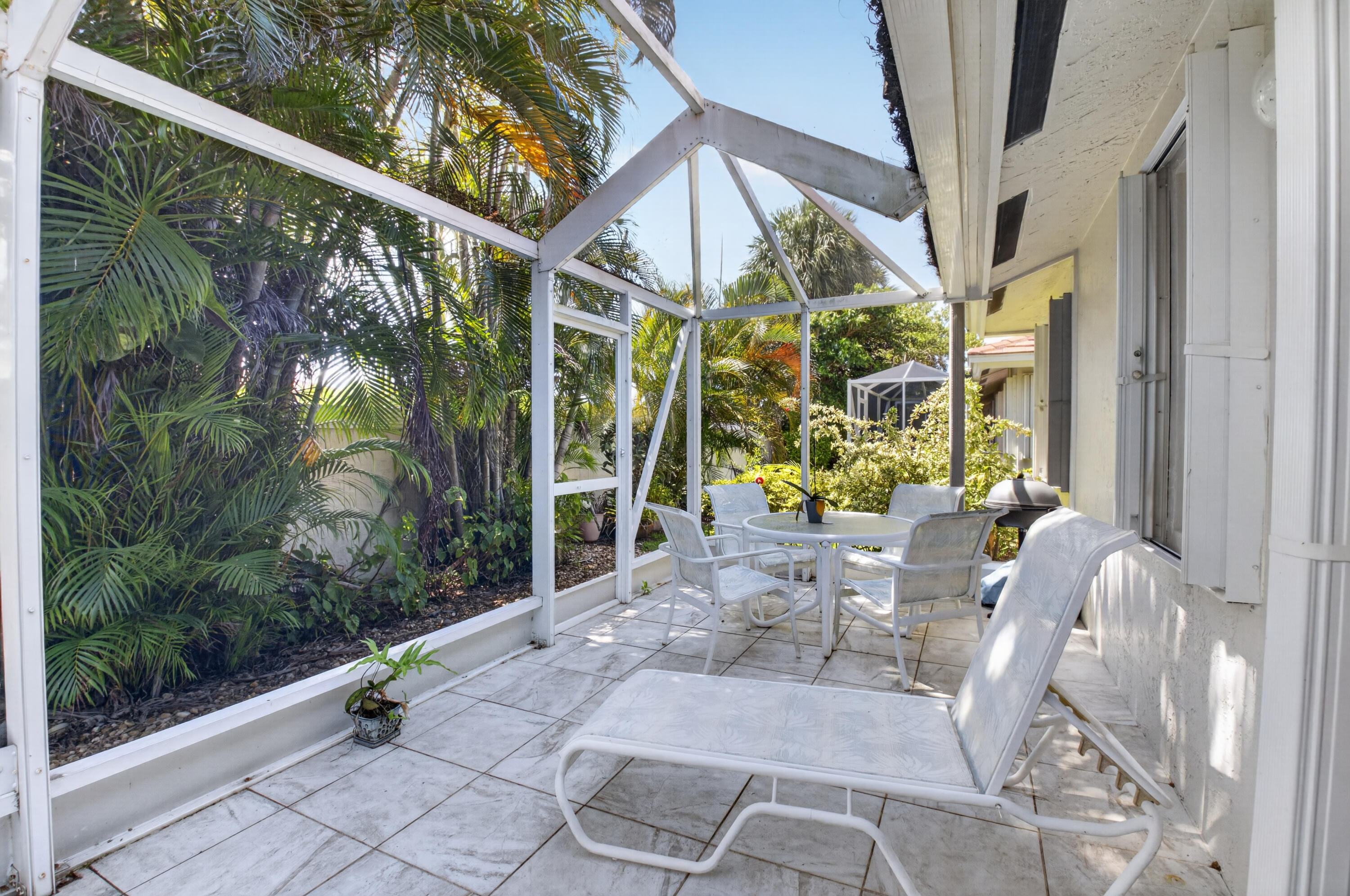 CORAL LAKES V - Residential