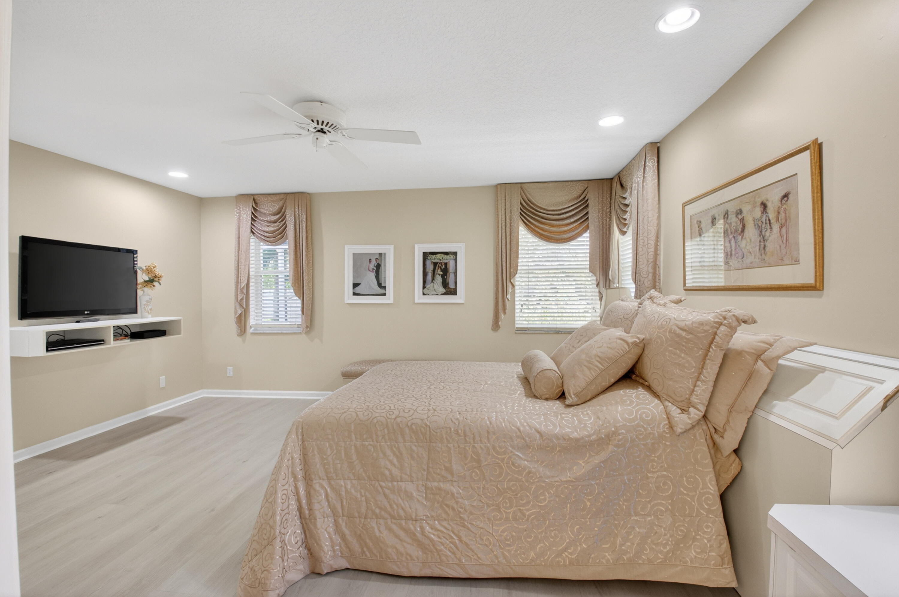 CORAL LAKES V - Residential
