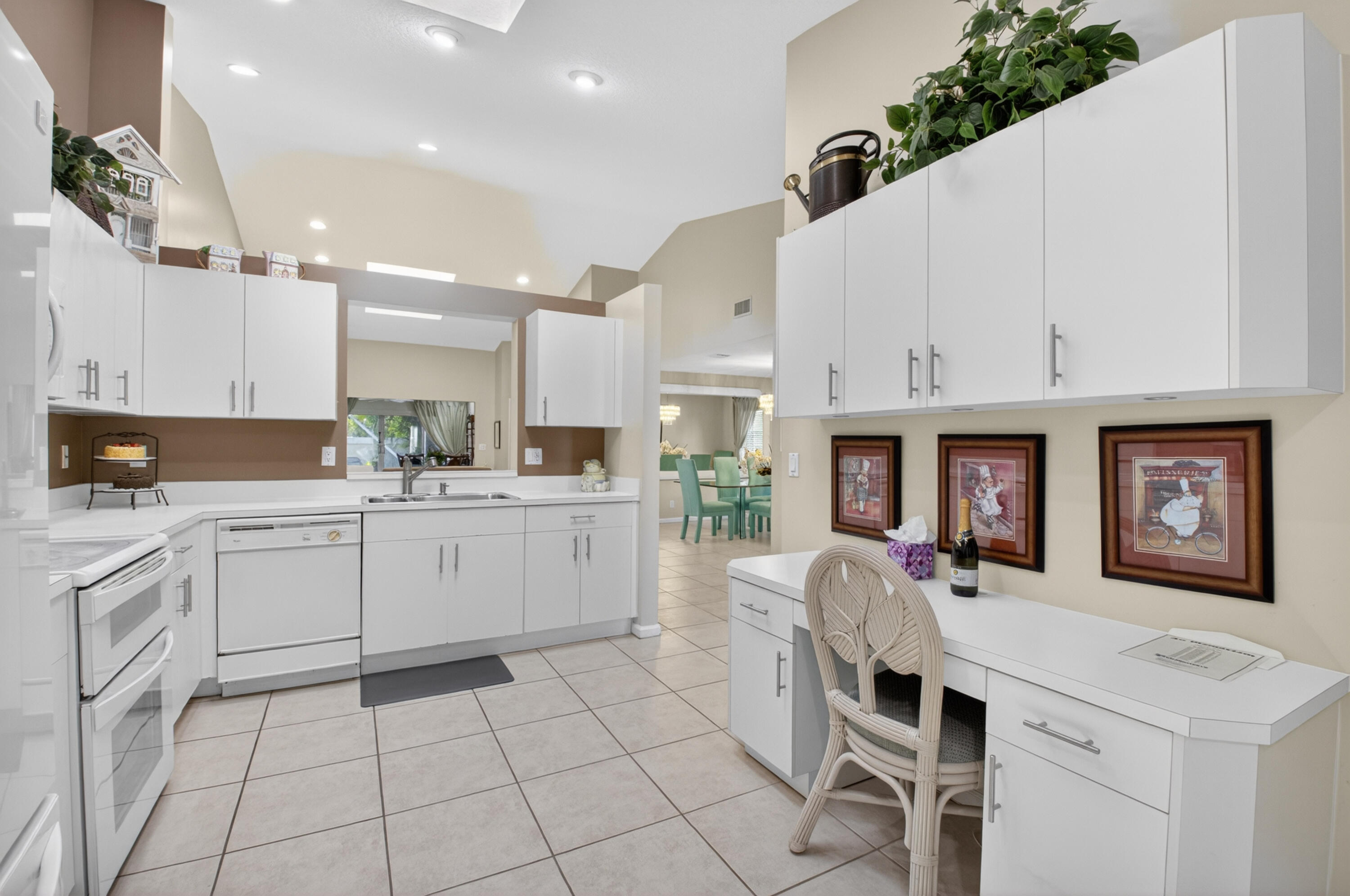 CORAL LAKES V - Residential