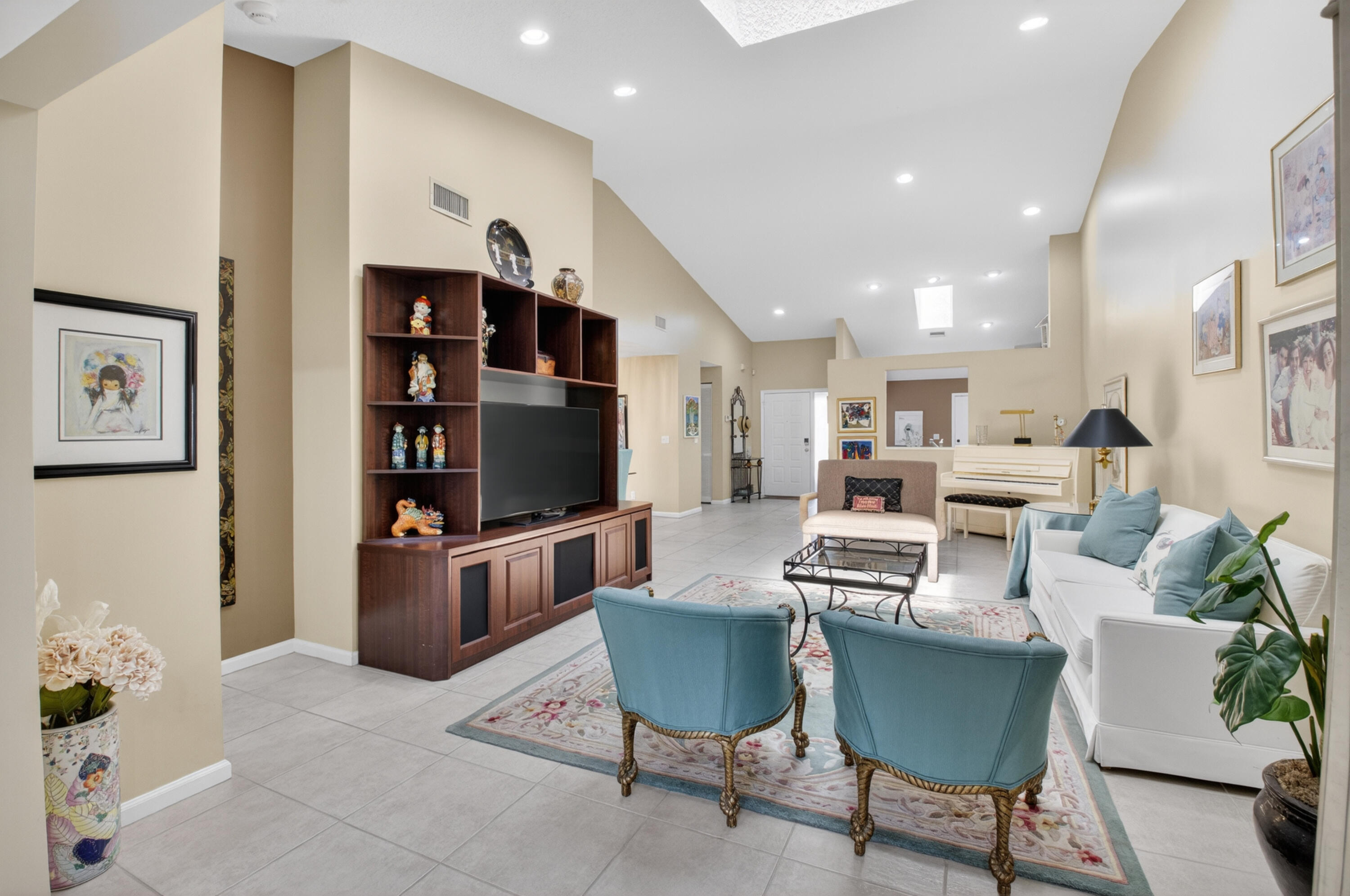 CORAL LAKES V - Residential