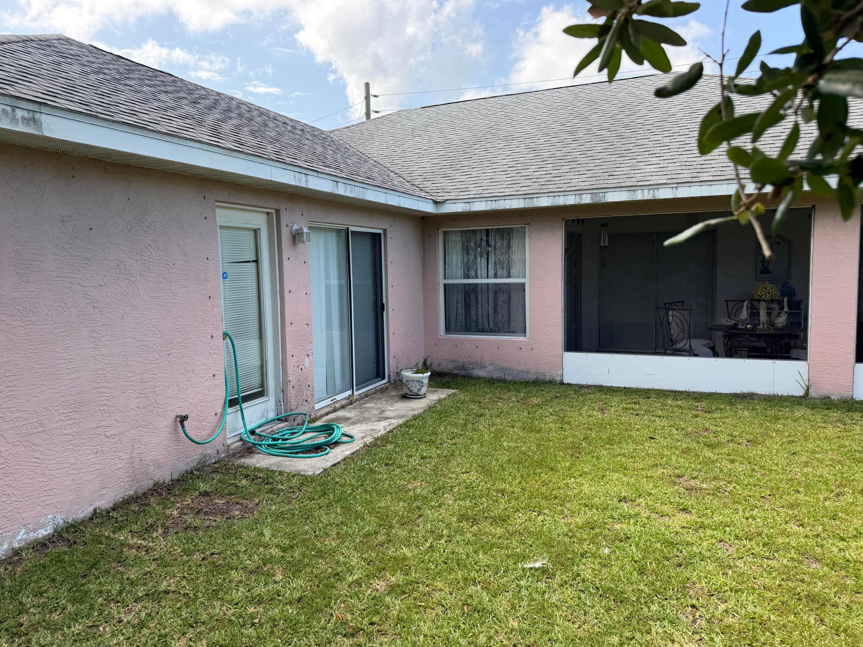 PORT ST LUCIE SECTION 40 - Residential
