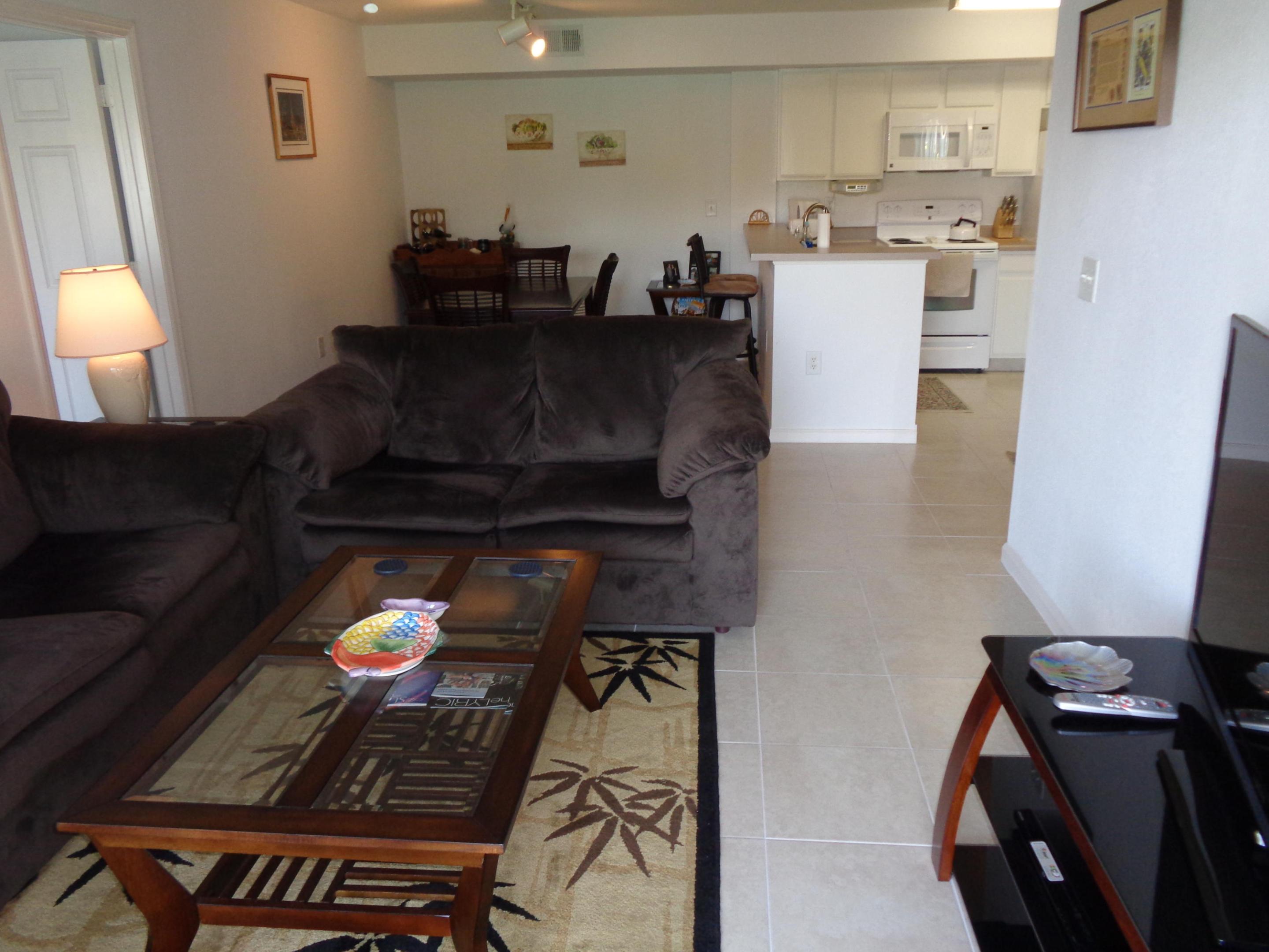 THE CLUB AT ST LUCIE WEST, A CONDOMINIUM - Residential Lease