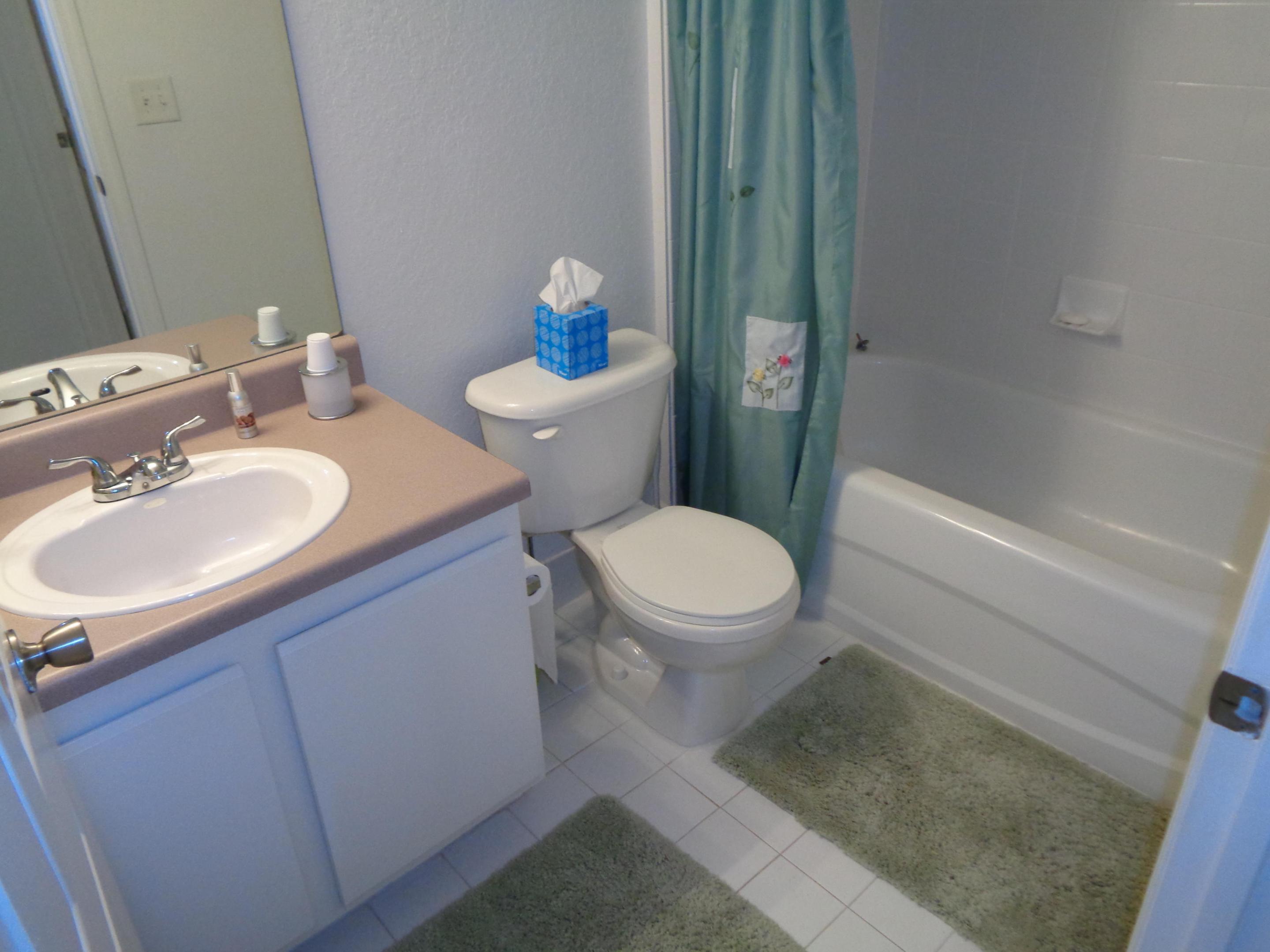 THE CLUB AT ST LUCIE WEST, A CONDOMINIUM - Residential Lease