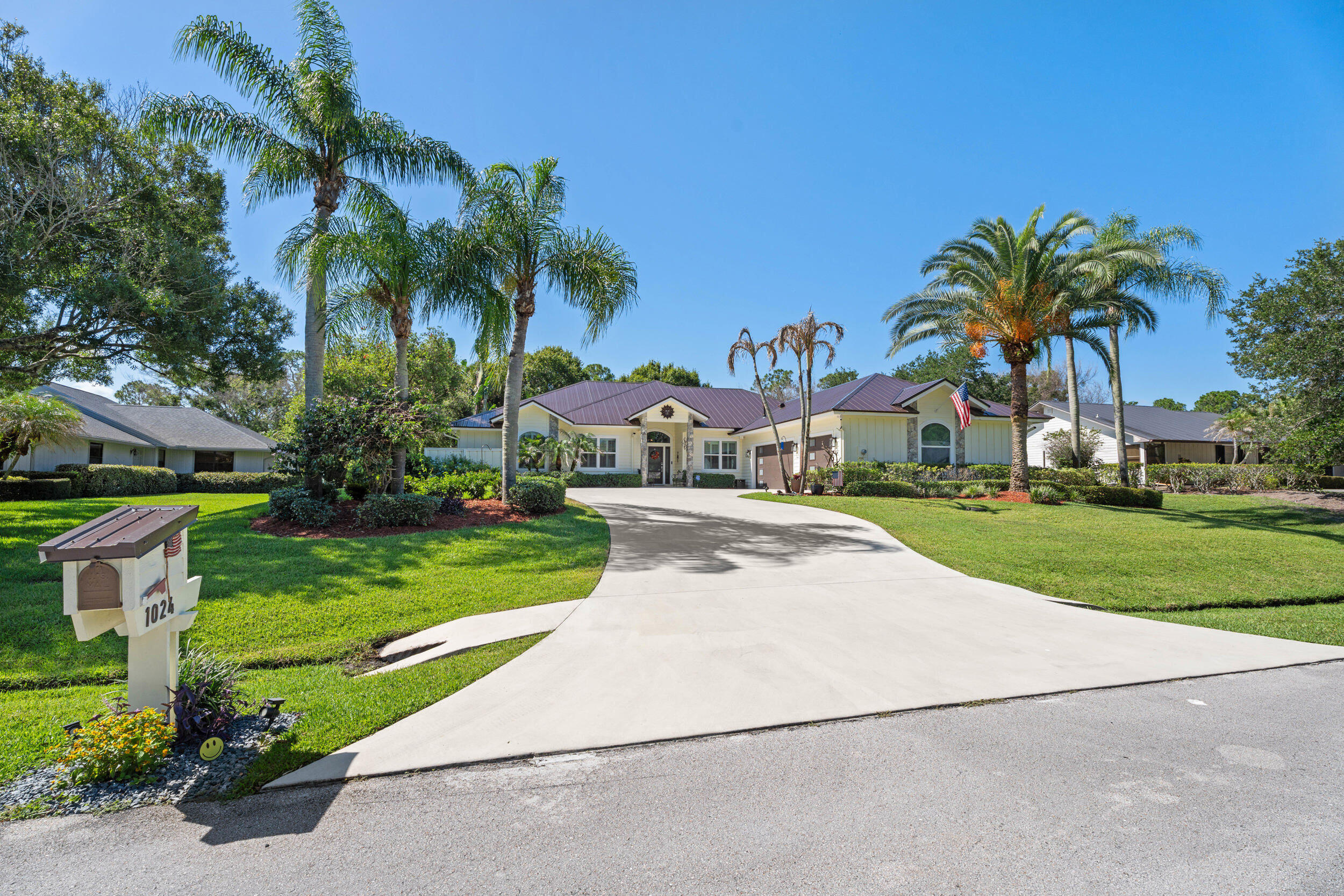 SABAL PALM ESTATES (AKA TIBURON) - Residential