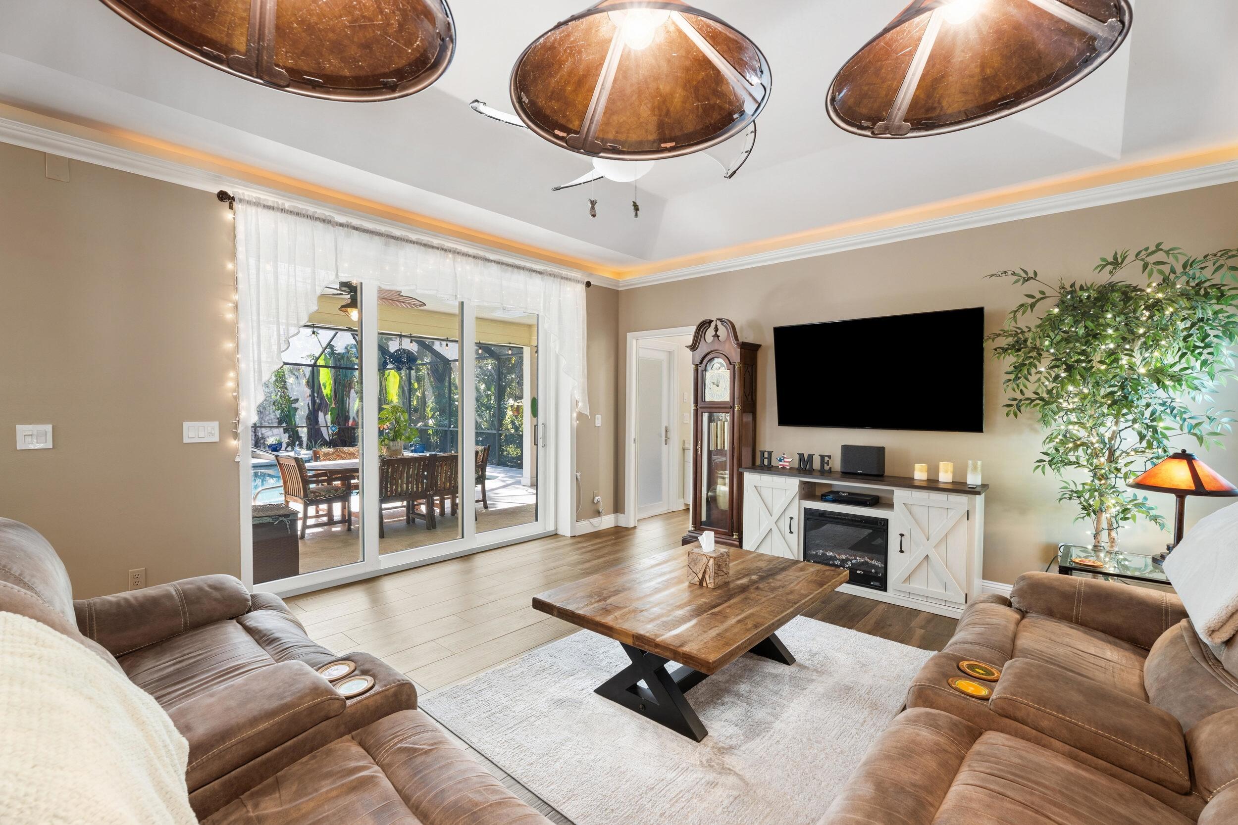 SABAL PALM ESTATES (AKA TIBURON) - Residential