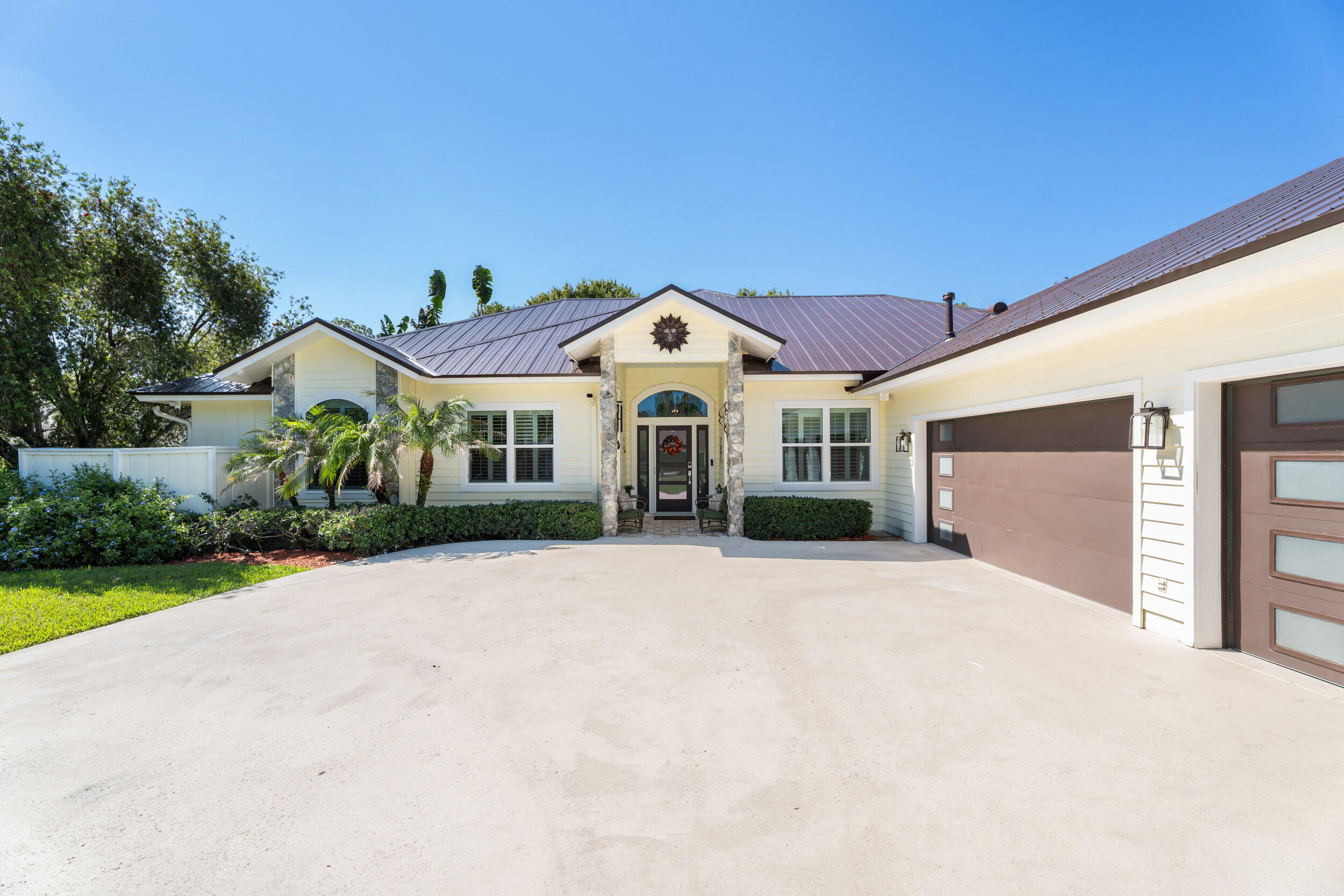 SABAL PALM ESTATES (AKA TIBURON) - Residential
