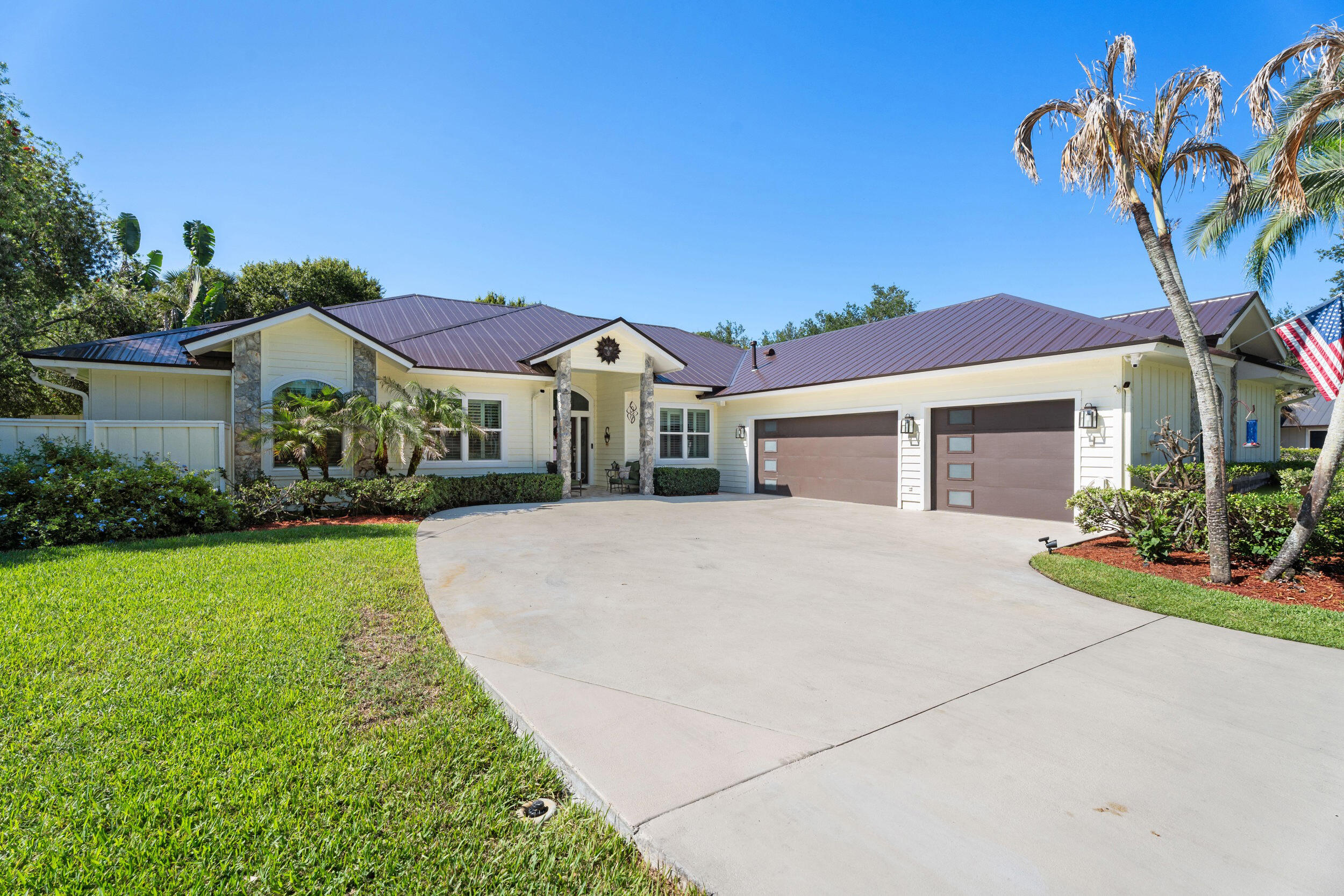 SABAL PALM ESTATES (AKA TIBURON) - Residential