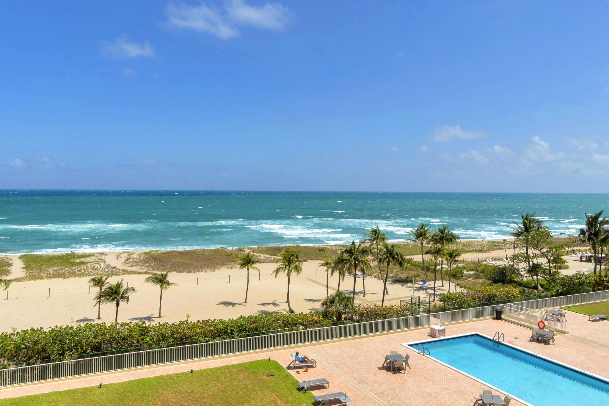 ADMIRALTY TOWERS CONDOMINIUM - Residential