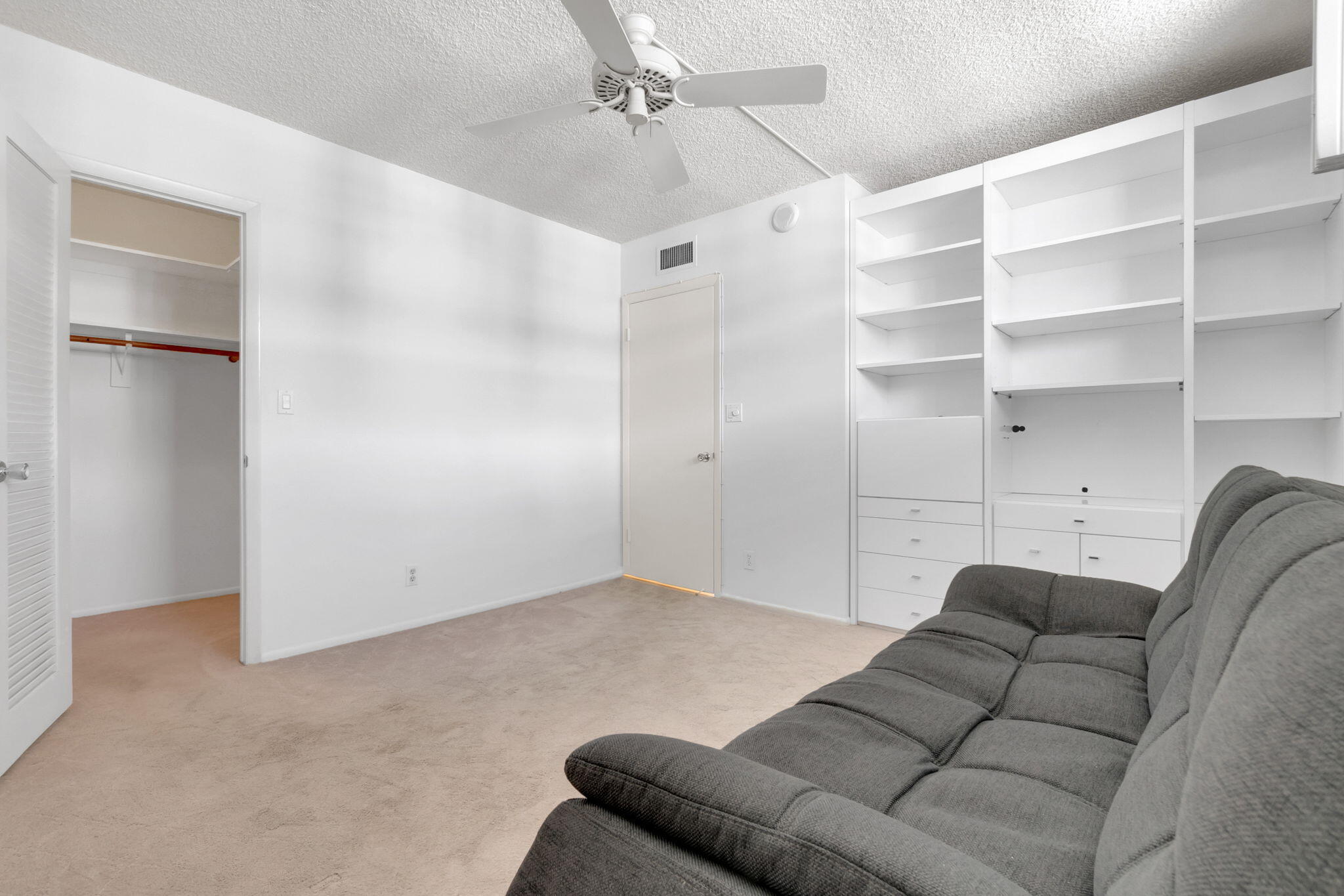 ADMIRALTY TOWERS CONDOMINIUM - Residential