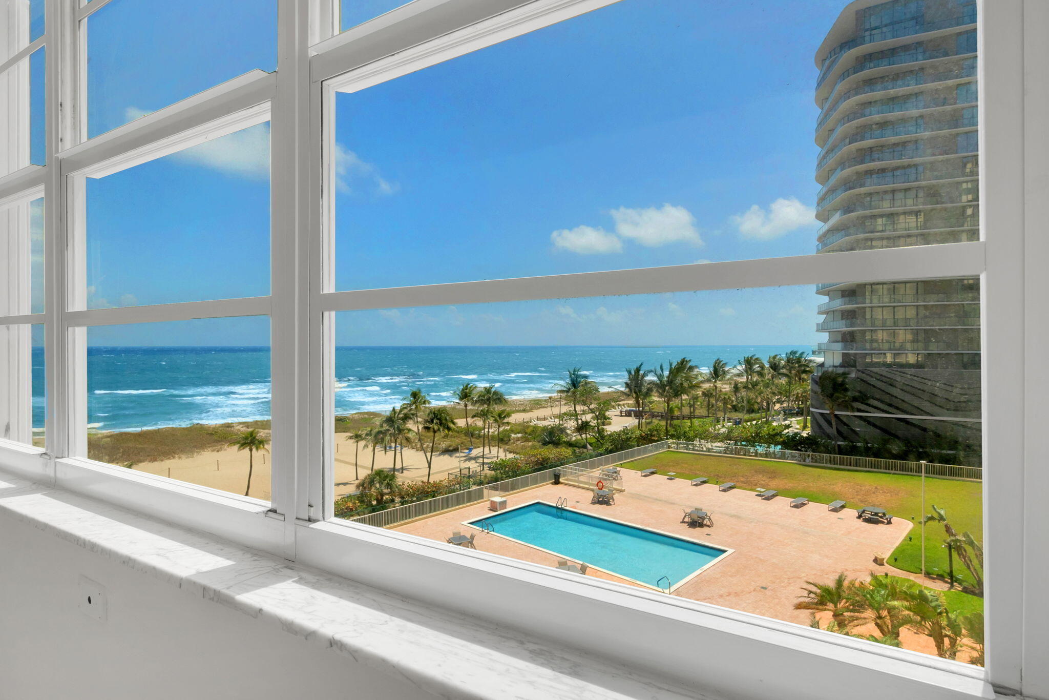 ADMIRALTY TOWERS CONDOMINIUM - Residential