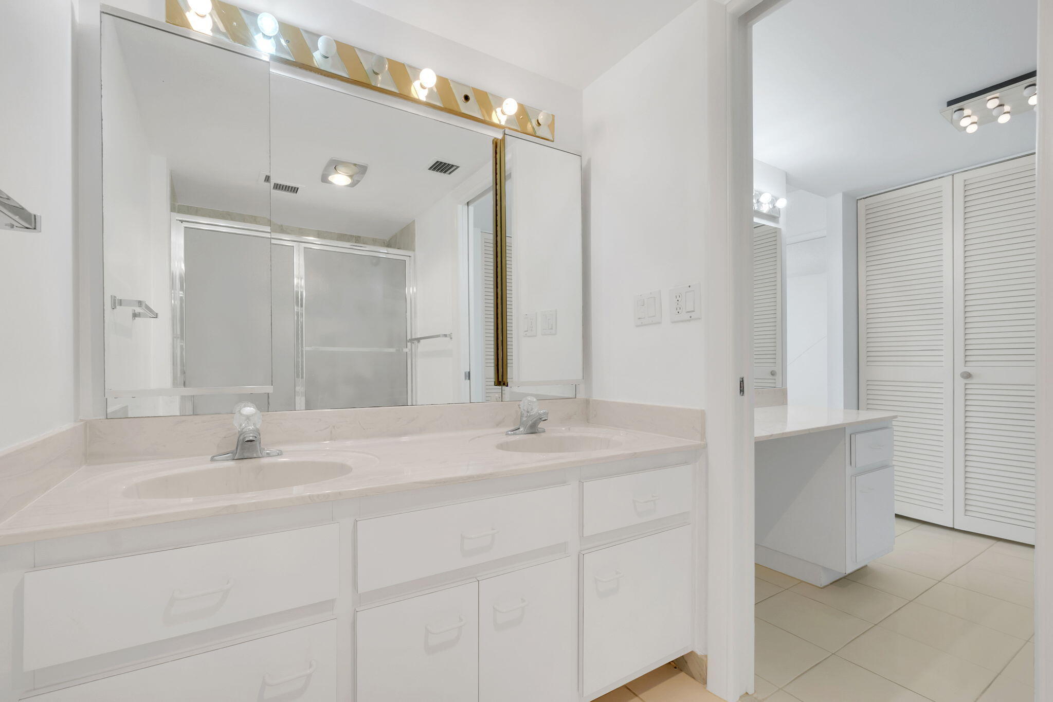ADMIRALTY TOWERS CONDOMINIUM - Residential