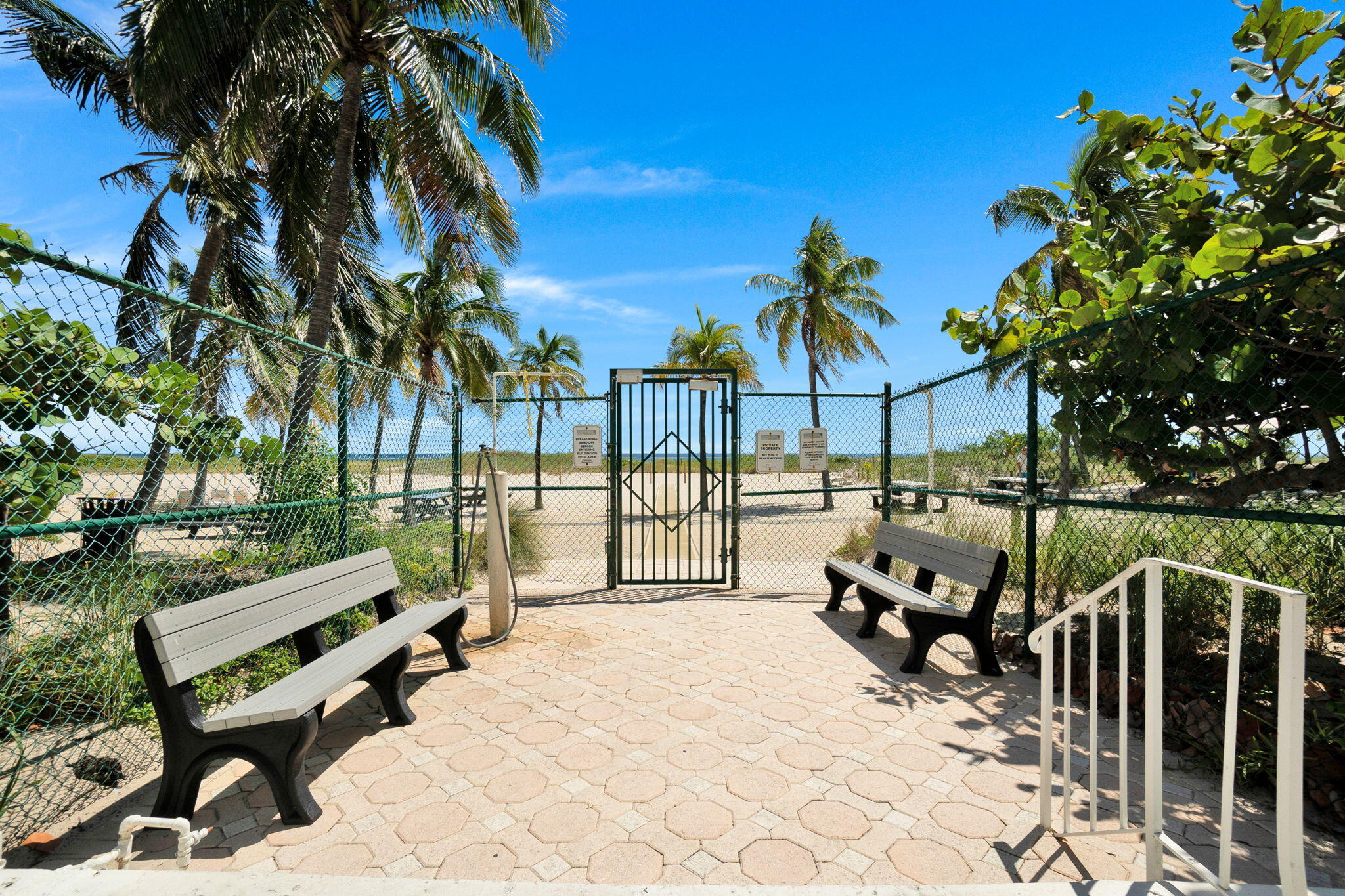 ADMIRALTY TOWERS CONDOMINIUM - Residential