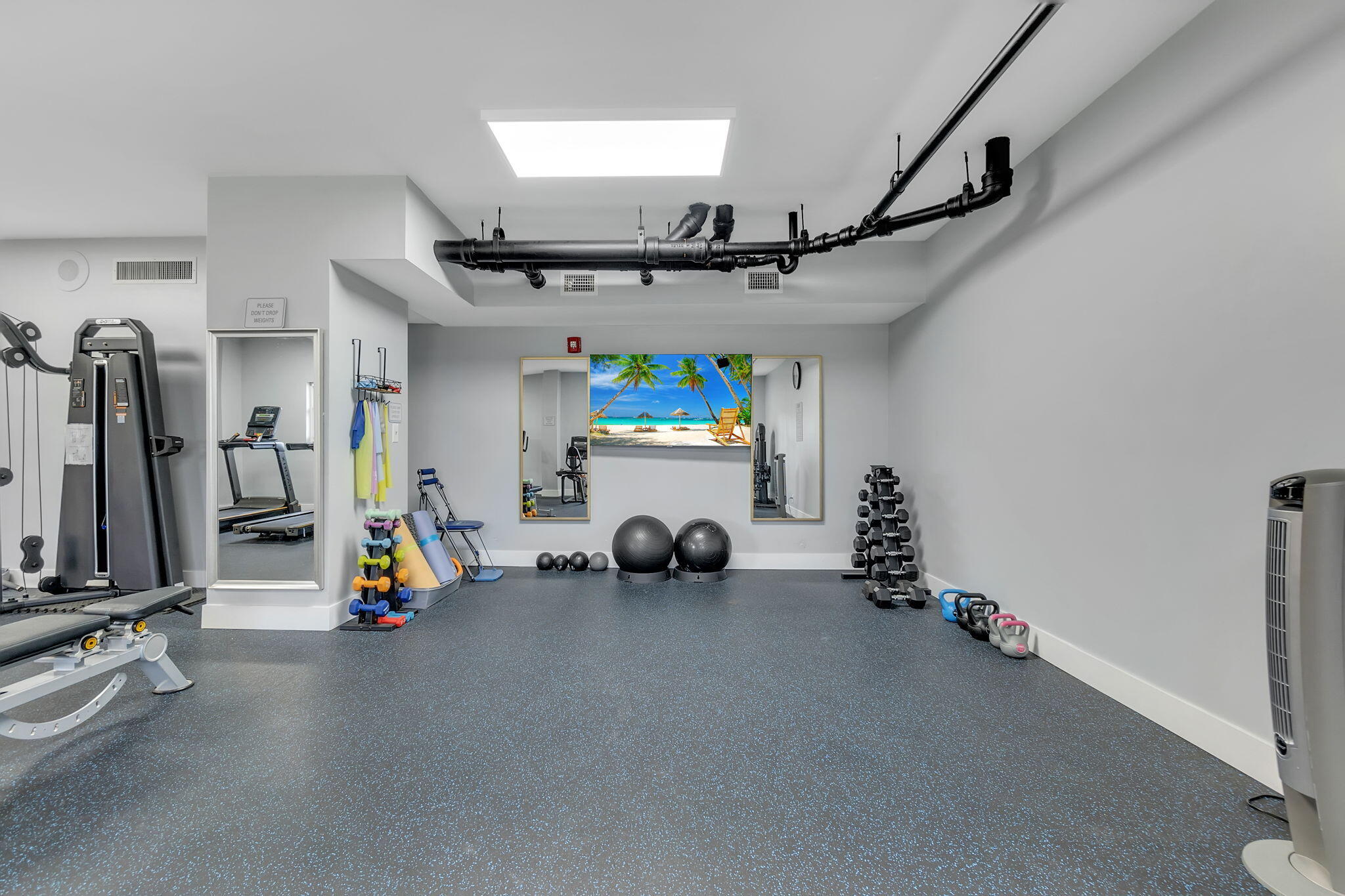 ADMIRALTY TOWERS CONDOMINIUM - Residential