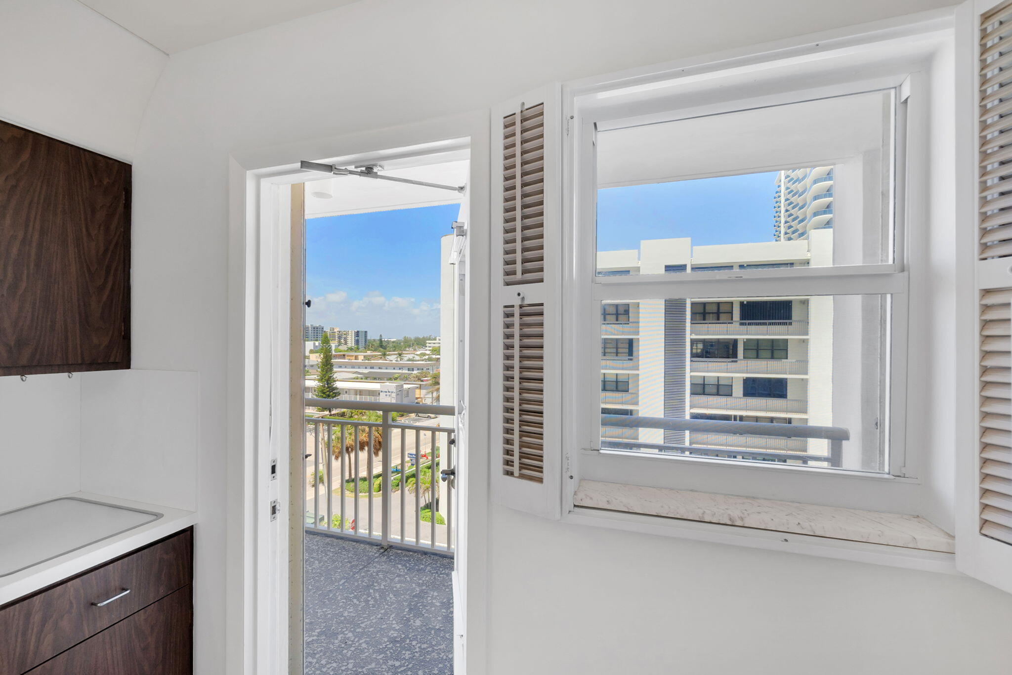 ADMIRALTY TOWERS CONDOMINIUM - Residential