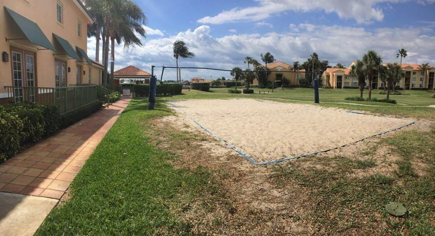 YACHT CLUB - Residential