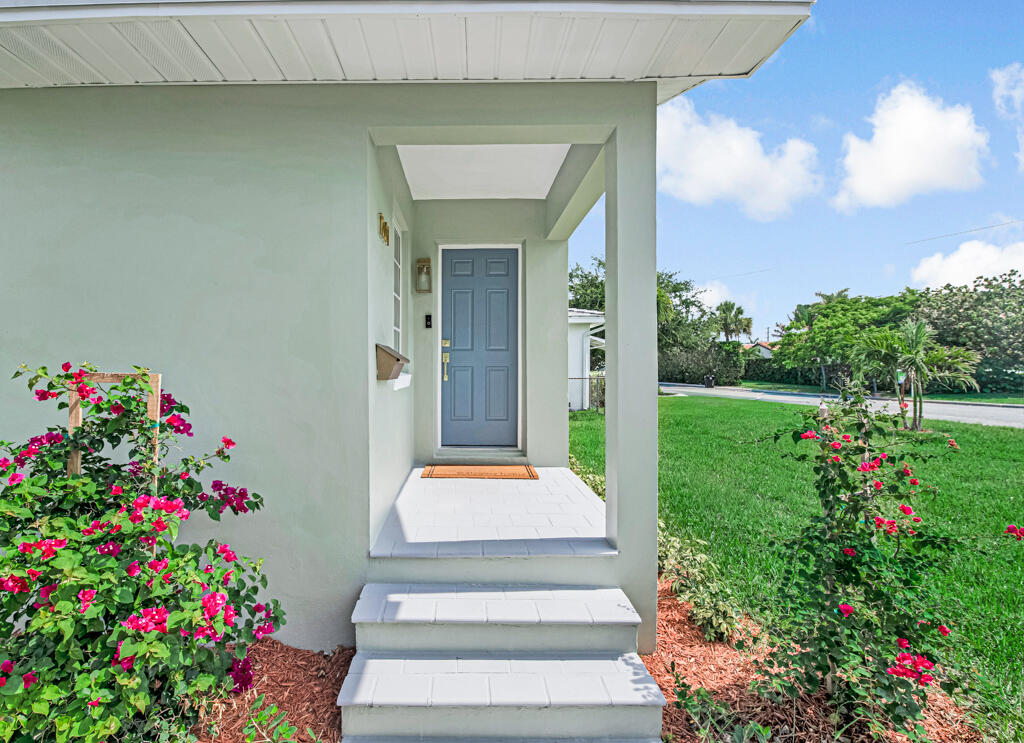 LAKE WORTH TOWN OF - Residential