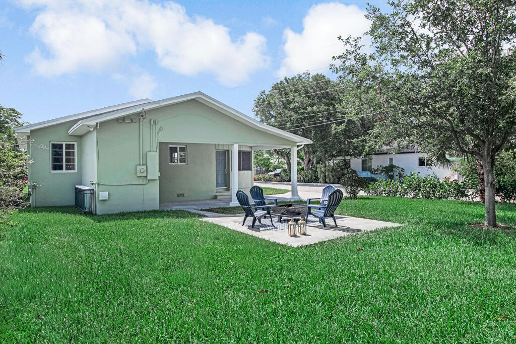 LAKE WORTH TOWN OF - Residential
