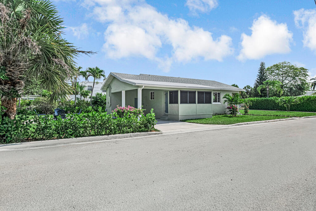LAKE WORTH TOWN OF - Residential