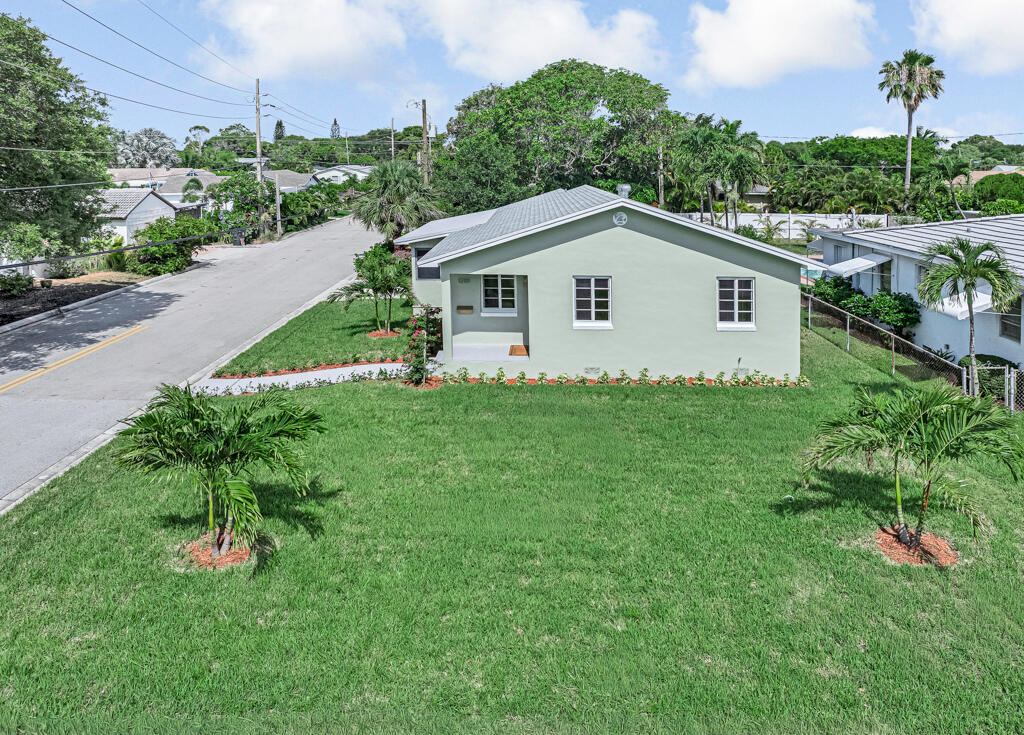 LAKE WORTH TOWN OF - Residential