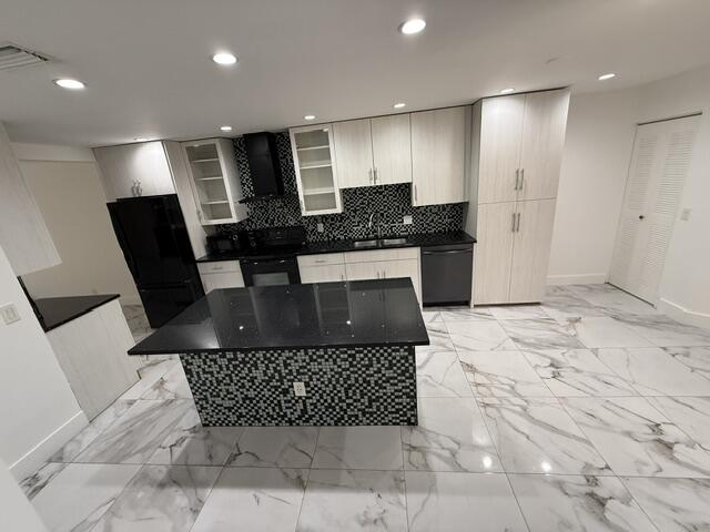 LAKES OF DEER CREEK - Residential Lease