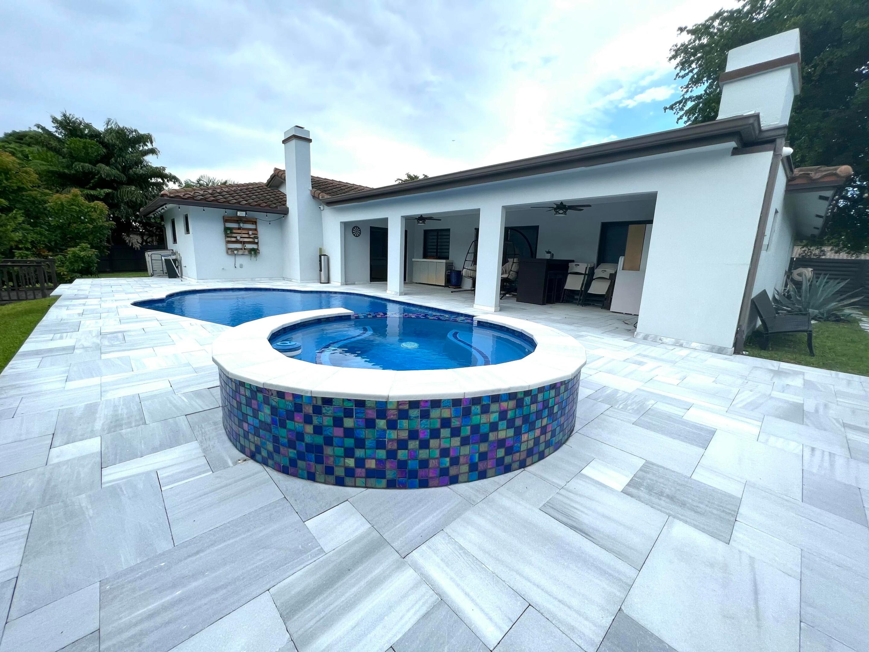 PLANTATION GOLF ESTATES 1ST ADD - Residential Lease
