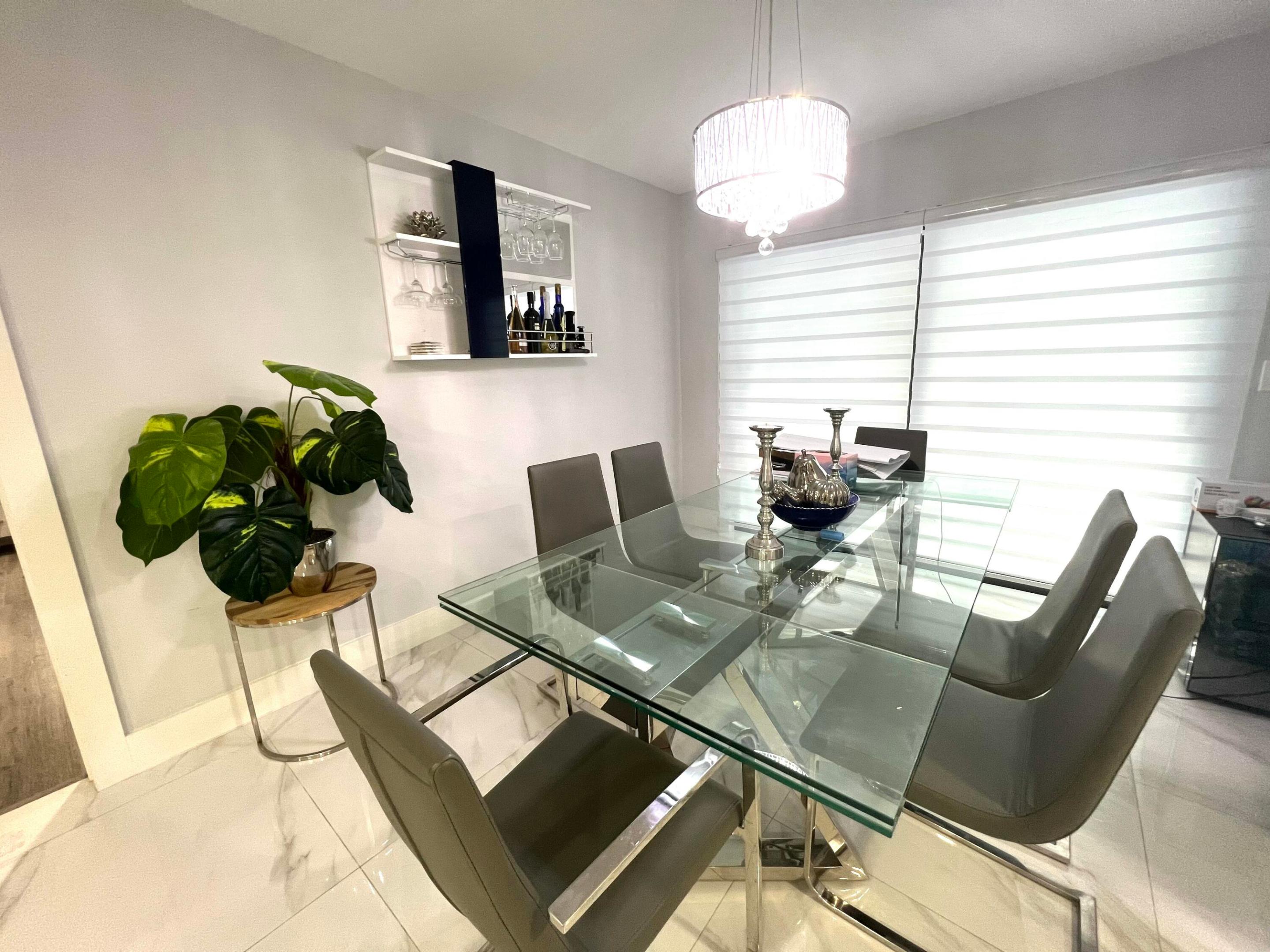 PLANTATION GOLF ESTATES 1ST ADD - Residential Lease