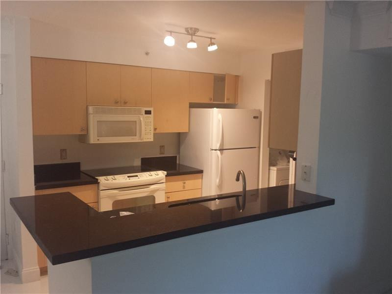 BEAUTIFULL APARTMENT PARTIALLY RENOVATED IN THE HEART OF MIRAMAR, CLOSE FROM EVERYTHING, PEMBROKE LAKES MALL,PEMBROKE GARDENS MALL, PEMBROKE PINES CITY CENTER AND MIRAMAR CITY CENTER,MAJOR HIGHWAYS,RESTAURANTS AND MORE. HURRY I WONT LAST PLEASE SUBMIT YOUR OFFER ALONG WITH CREDIT REPORT,BACKGROUND CHECK,PROOF OF INCOME AND JOB,LAST 3 PAY STUBS FROM EACH APPLICANT,,RENTAL APPLICATION AND COPY OF THEIR ID'S