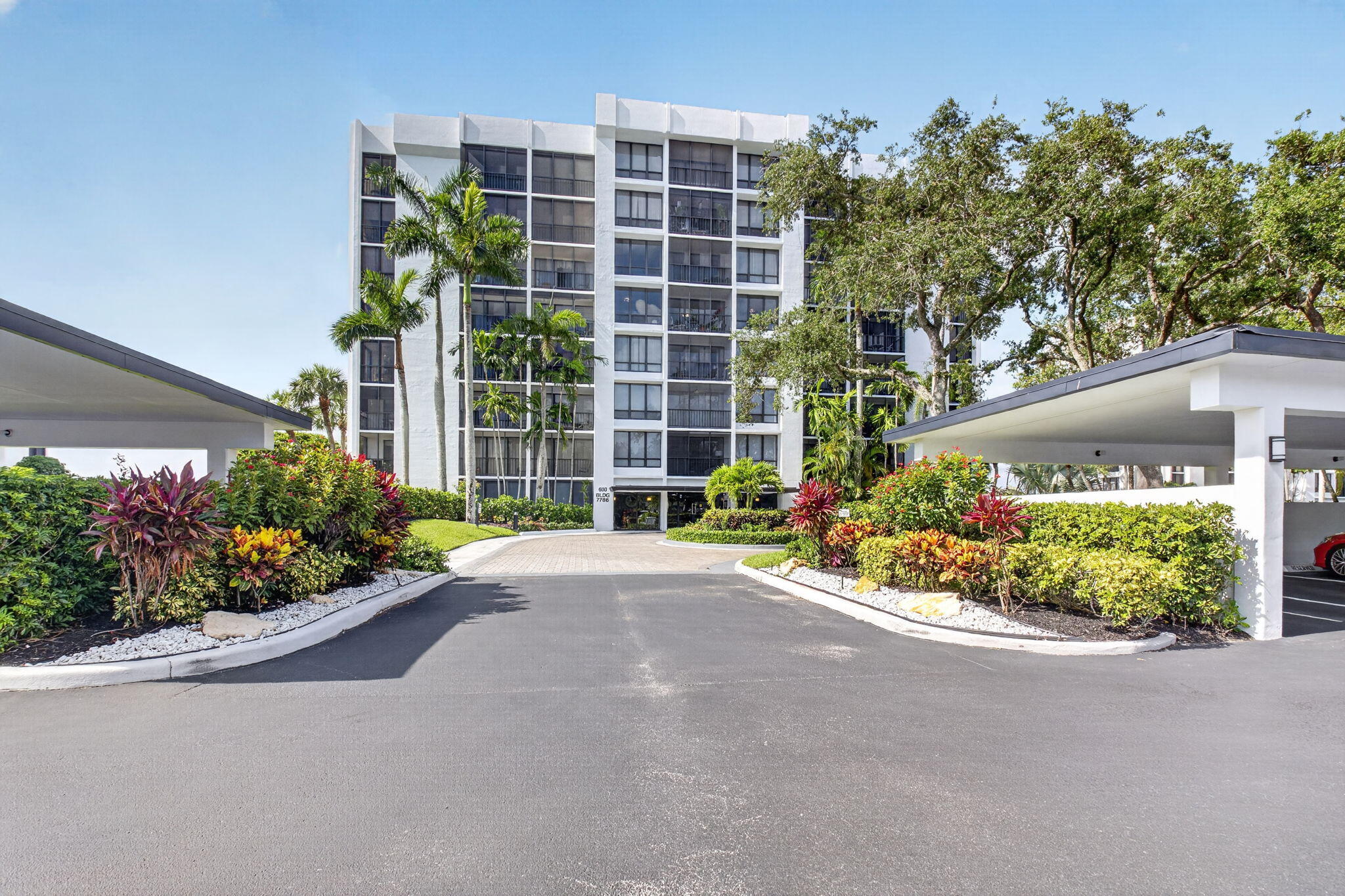 LAKEWOOD MIDRISE CONDO - Residential