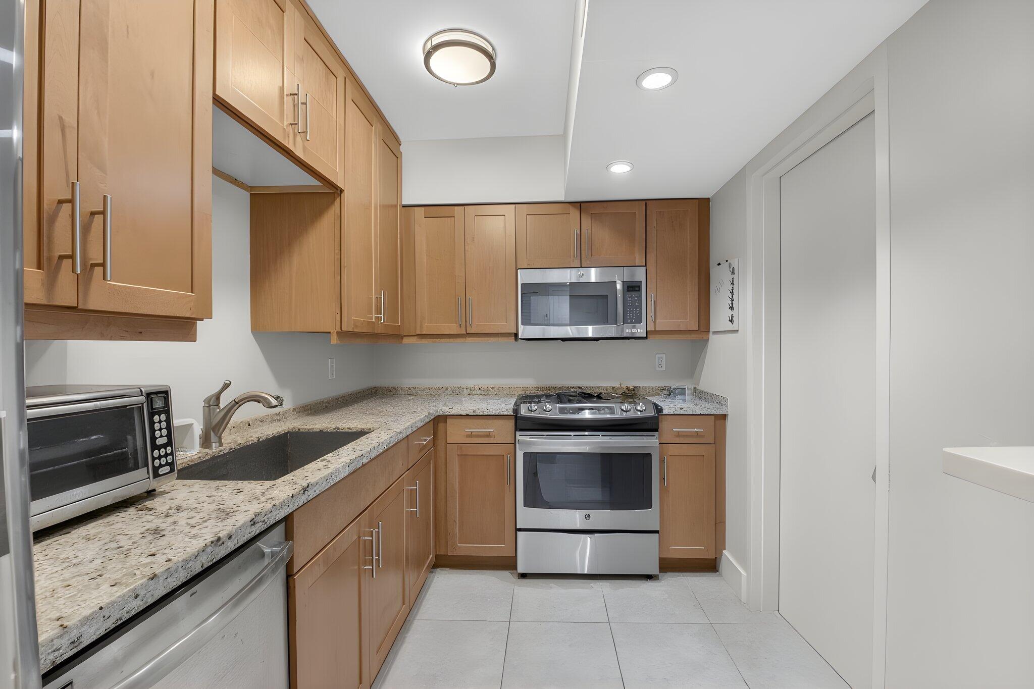 LAKEWOOD MIDRISE CONDO - Residential