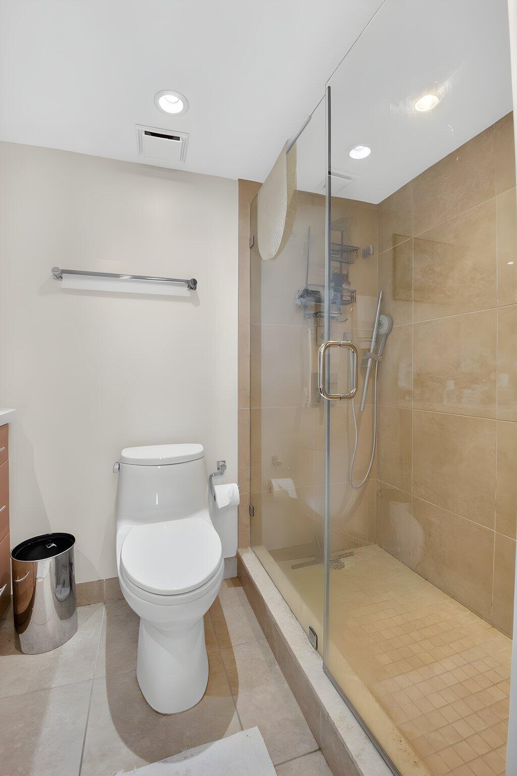 LAKEWOOD MIDRISE CONDO - Residential