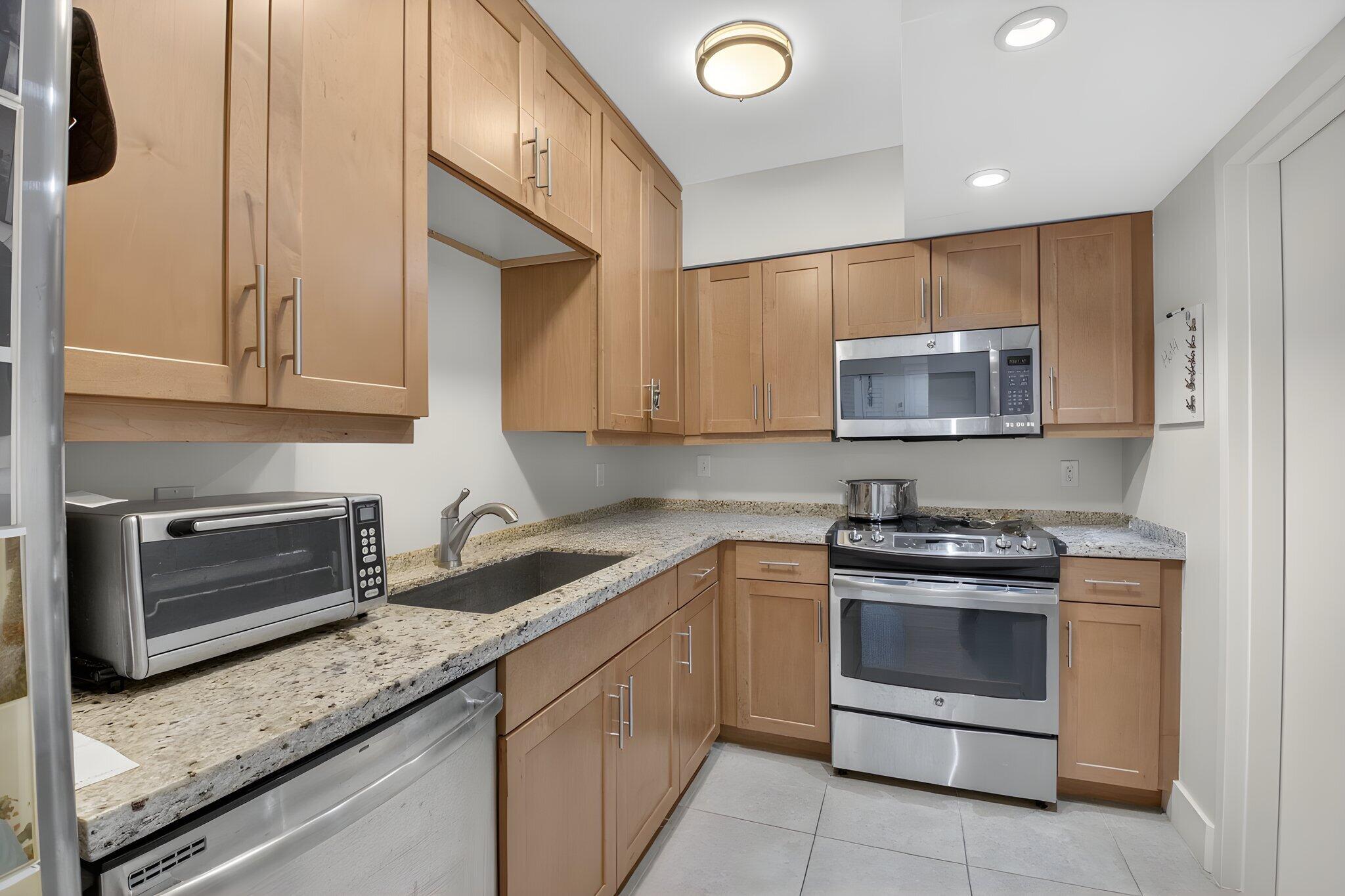 LAKEWOOD MIDRISE CONDO - Residential