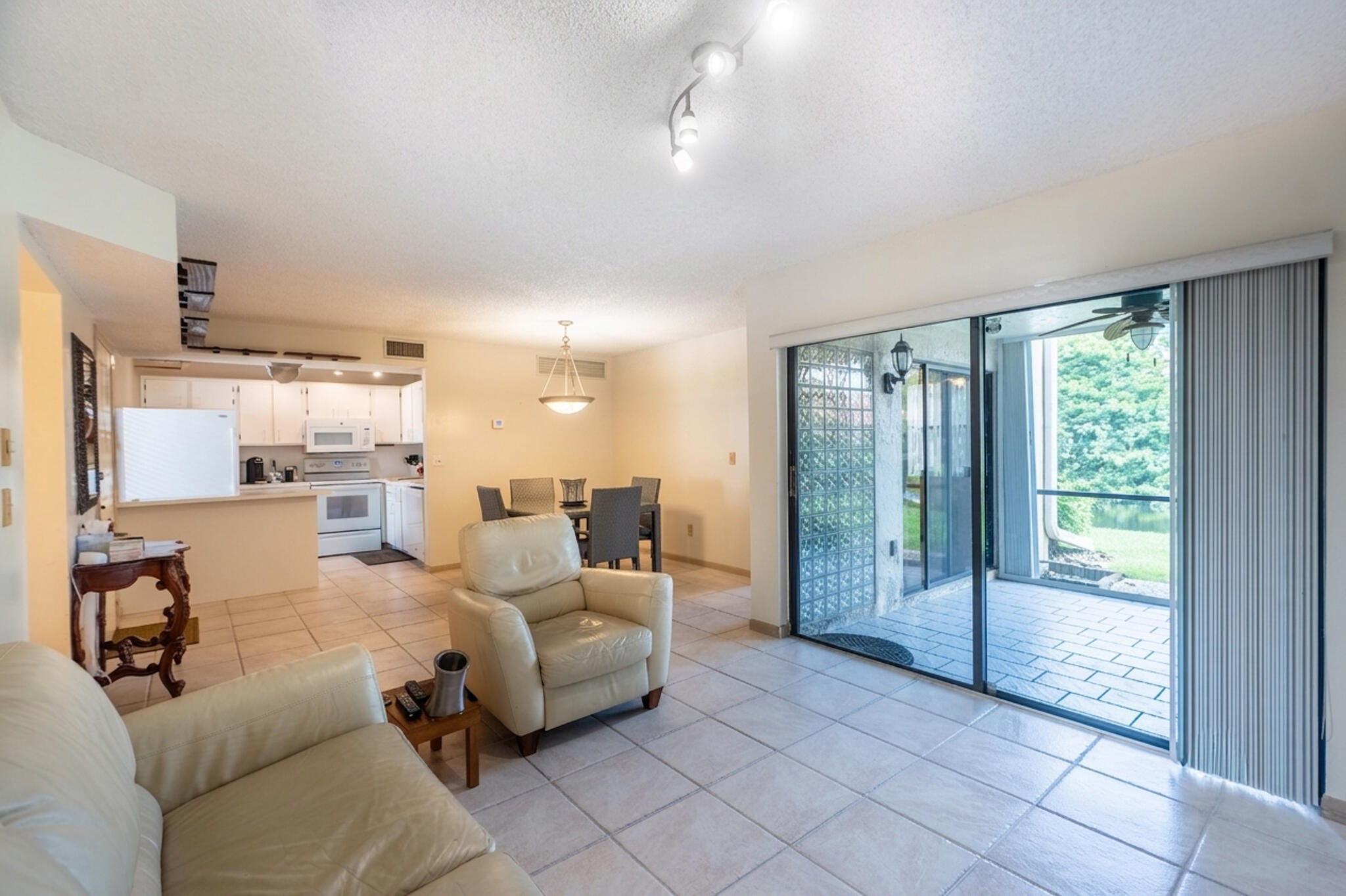 QUATRAINE AT JACARANDA GARDENS - Residential